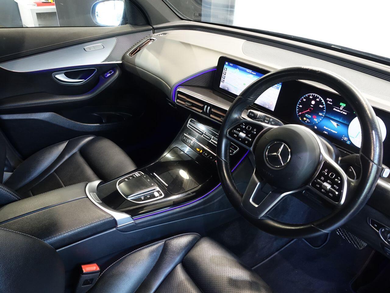 Mercedes Eqc - Image 2