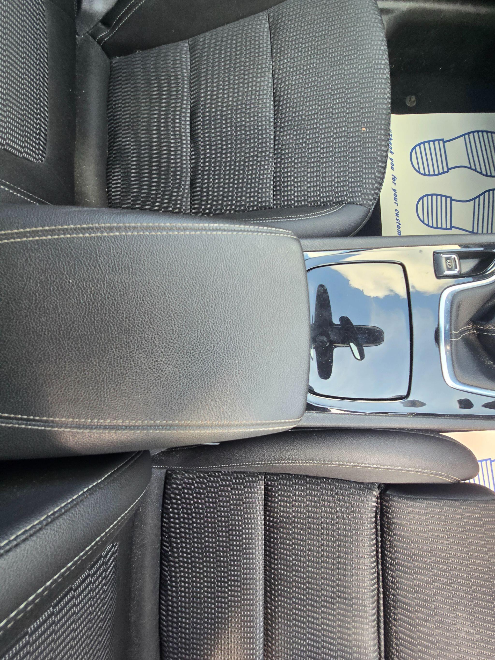 Vauxhall Insignia - Image 29