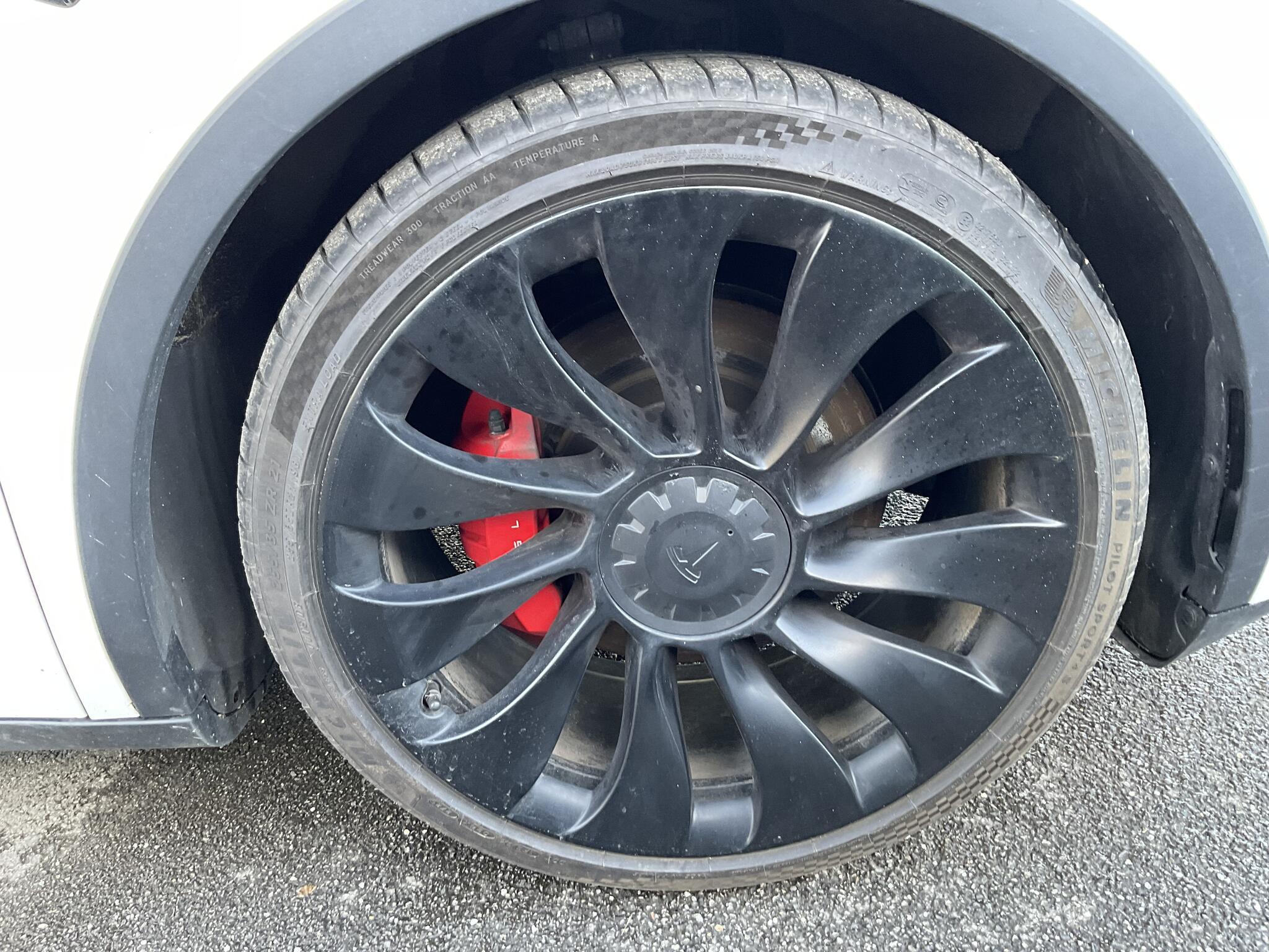 Tesla Model Y - Image 24