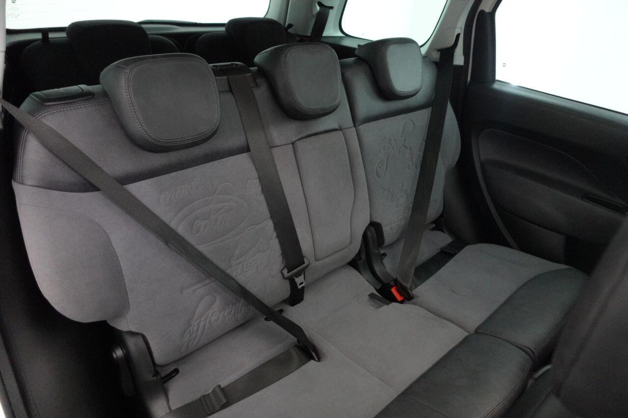 Fiat 500L - Image 2