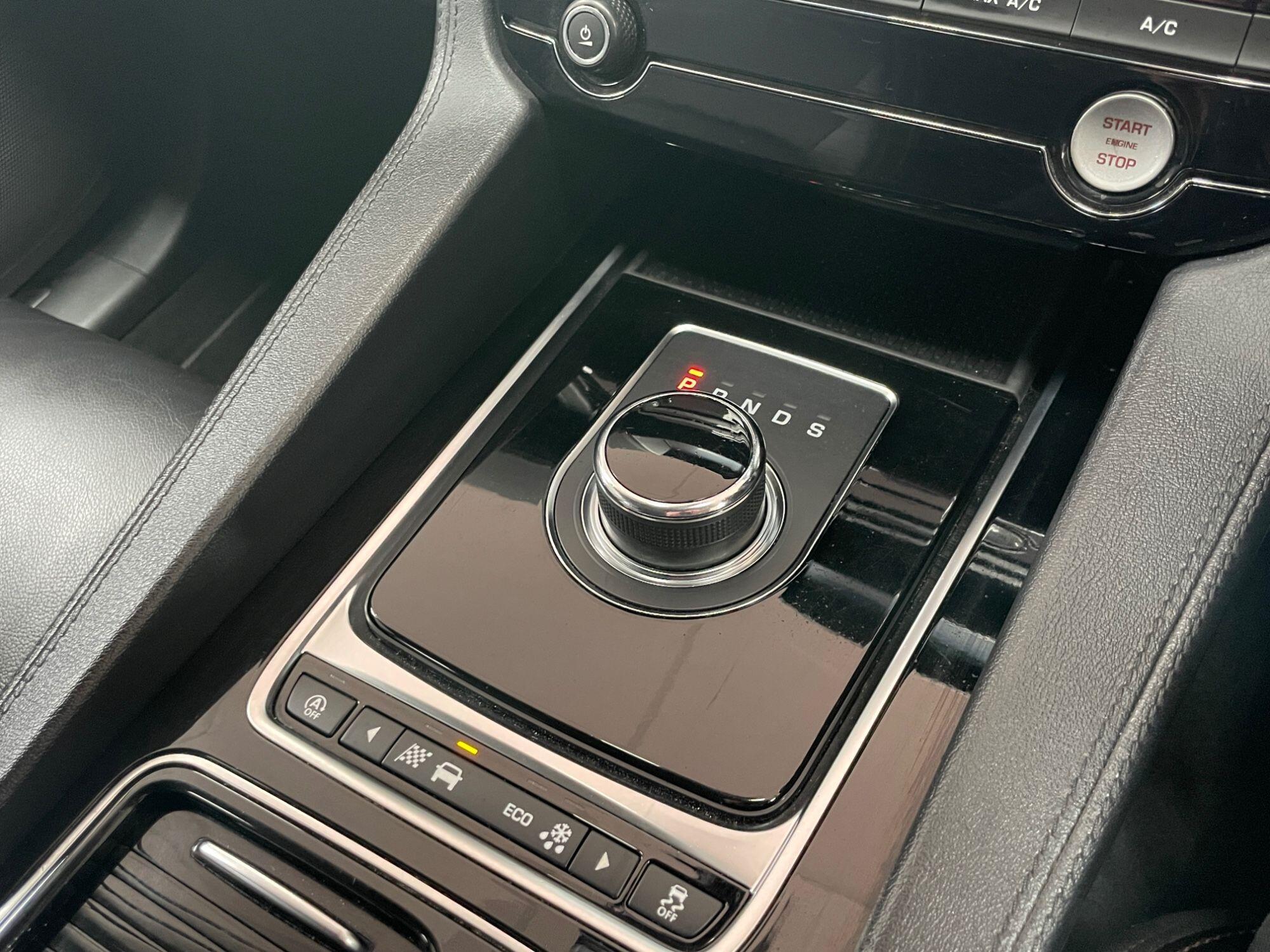 Jaguar F-Pace - Image 47