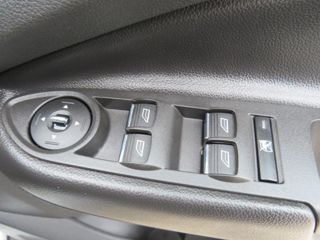 Ford Kuga - Image 18