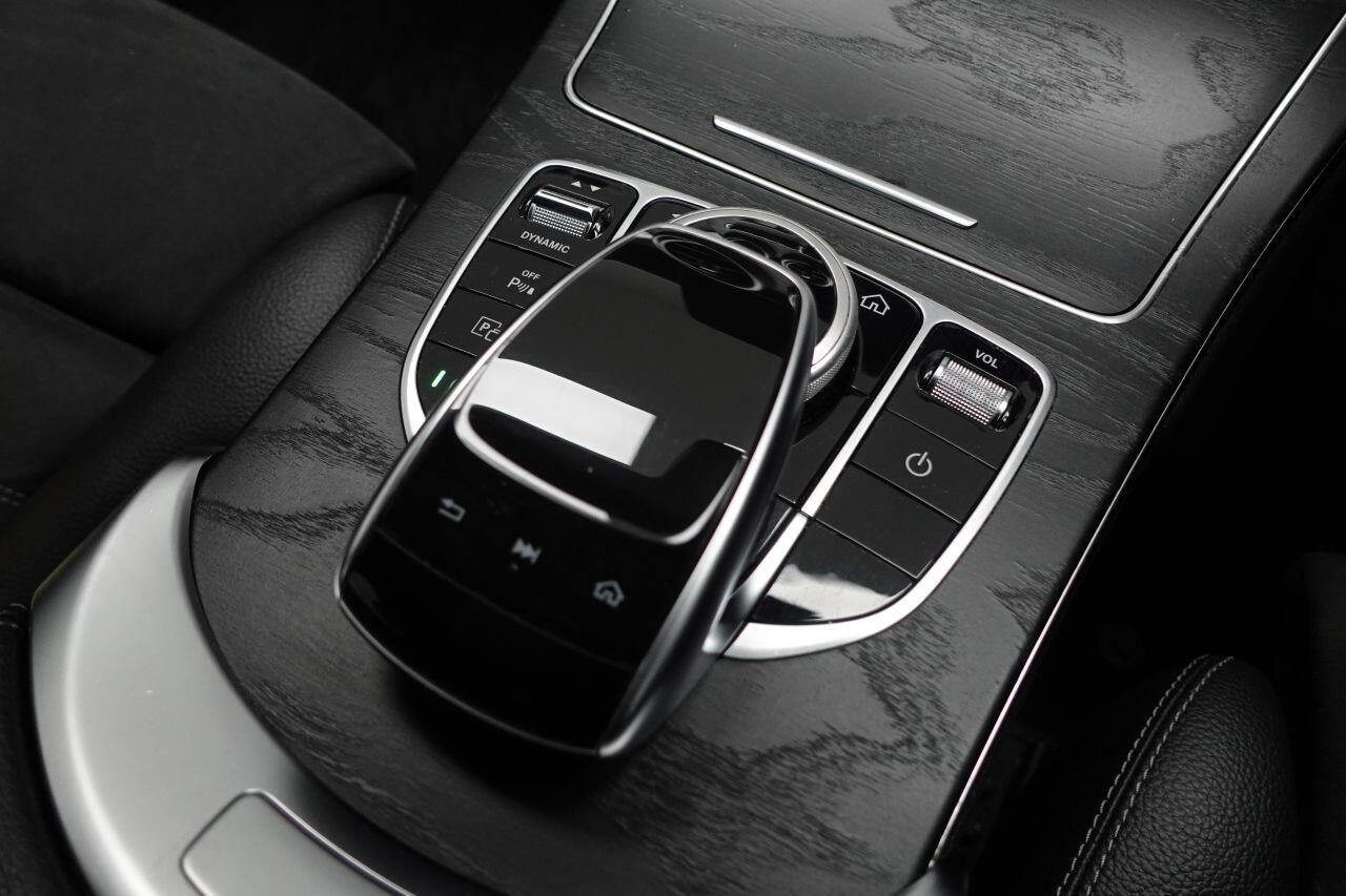 Mercedes C-Class - Image 57