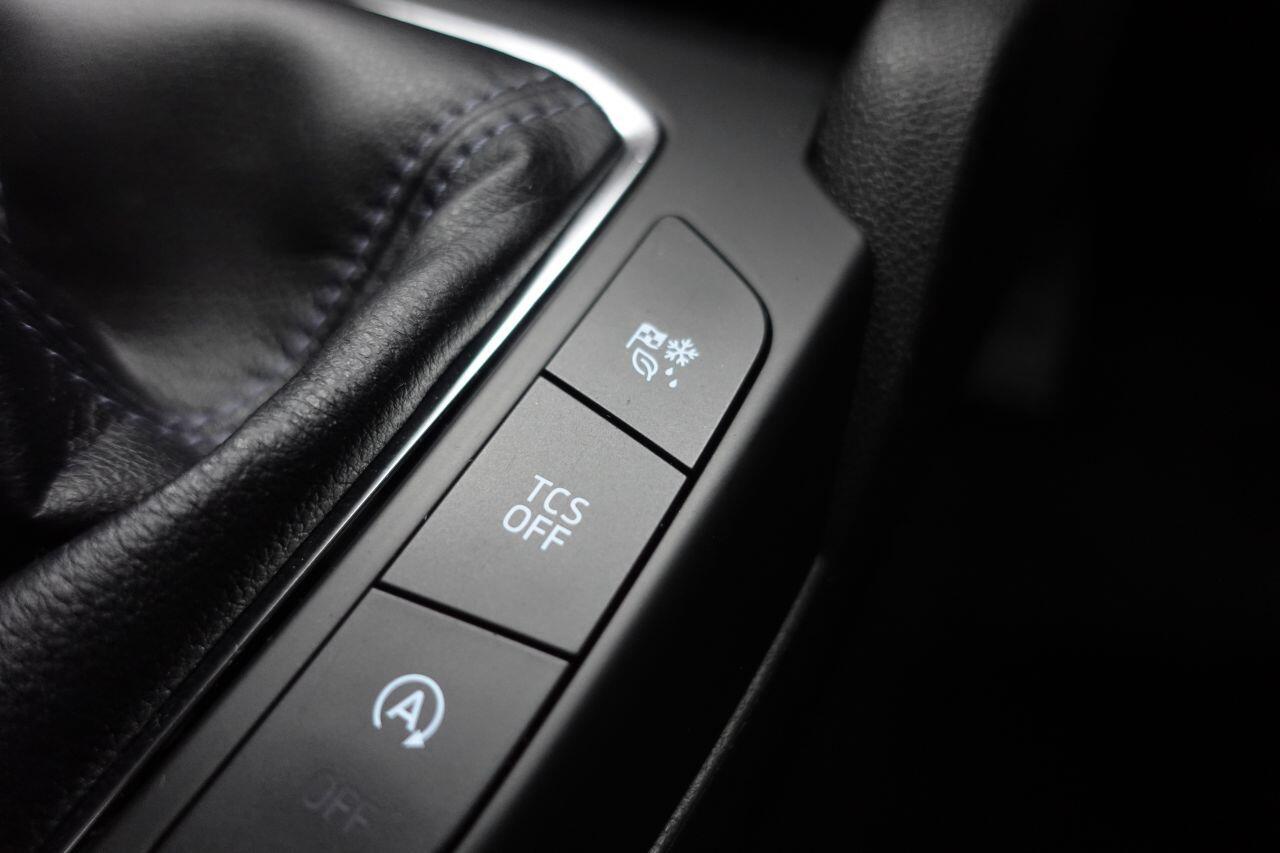 Ford Focus - Image 44