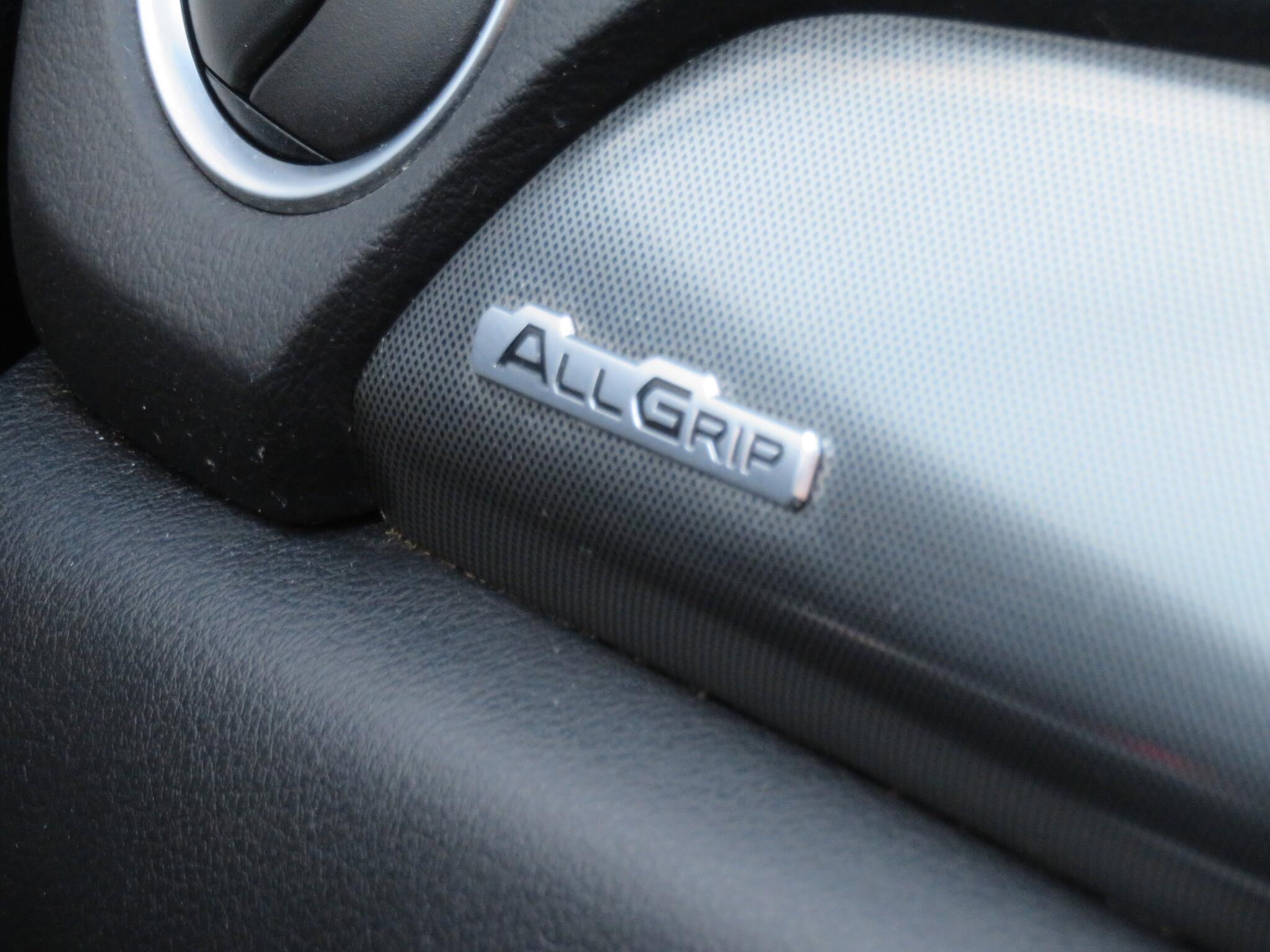 Suzuki Vitara - Image 19