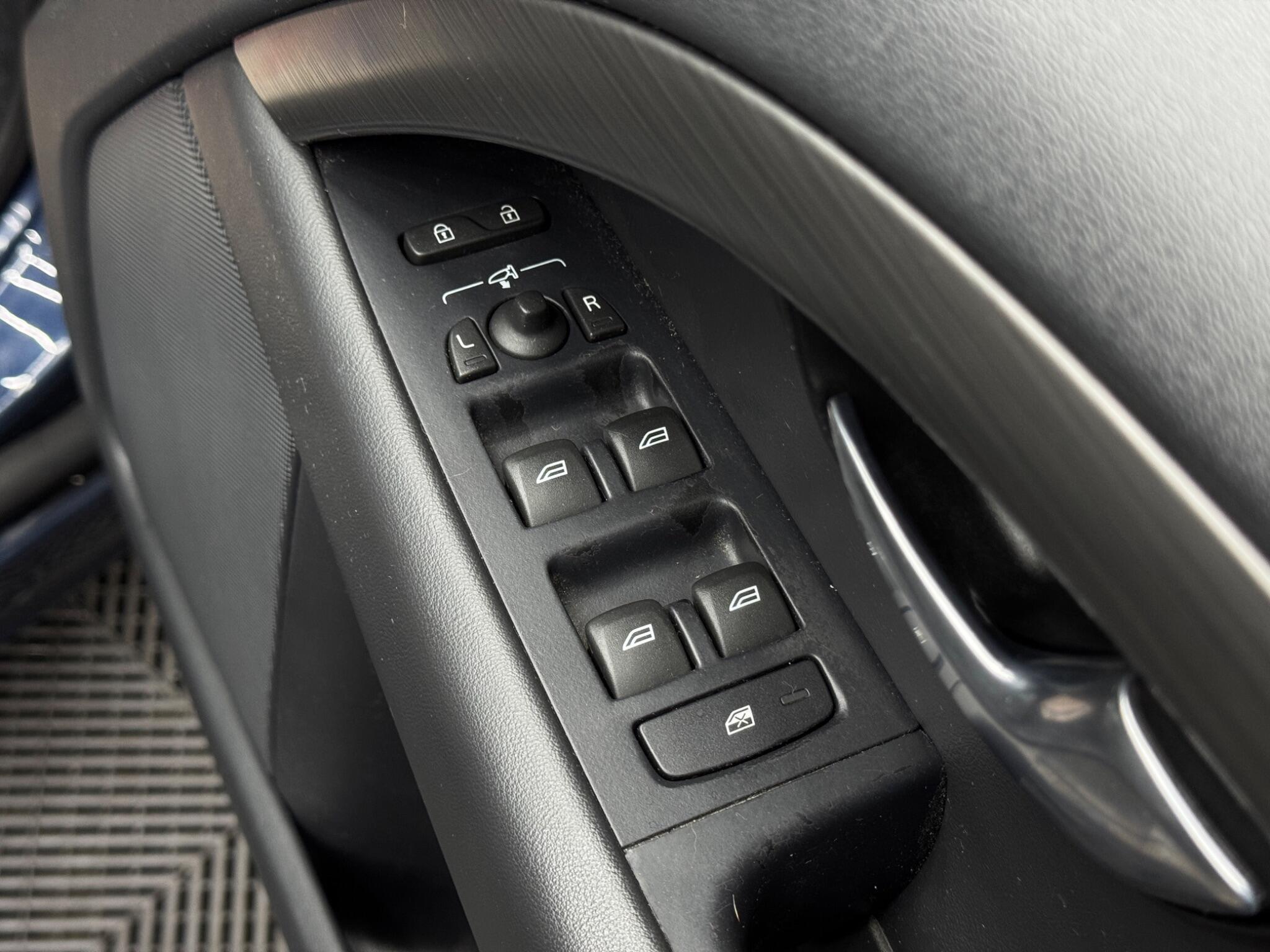 Volvo V70 - Image 37