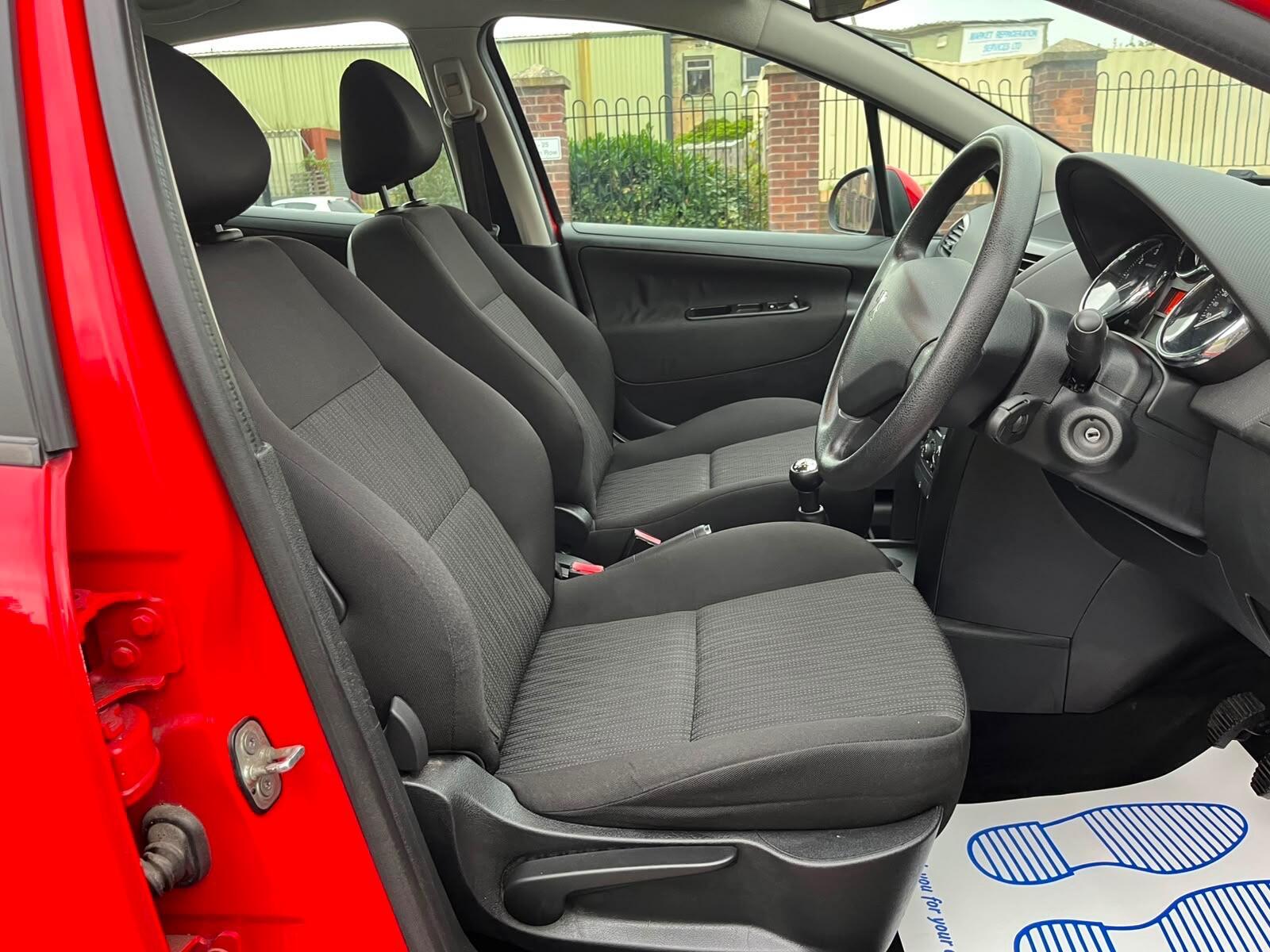 Peugeot 207 - Image 14