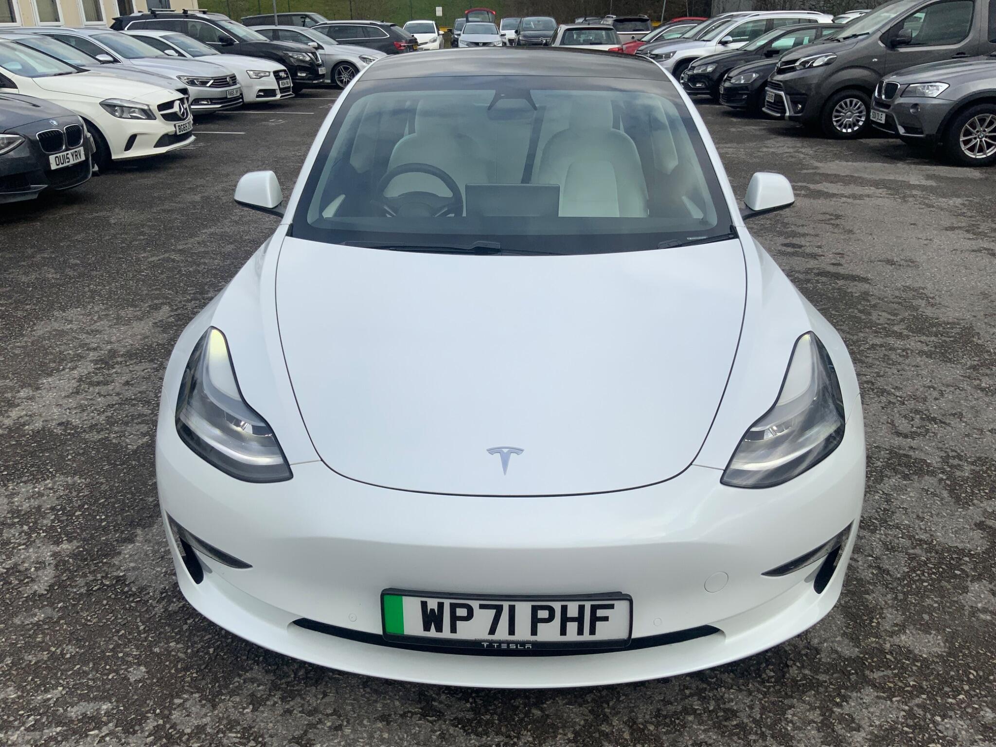 Tesla Model 3 - Image 8
