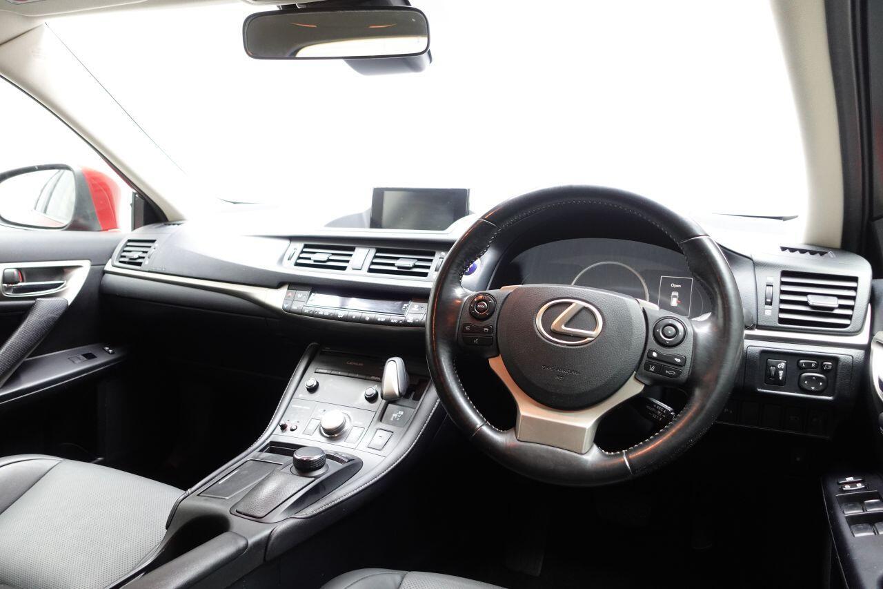 Lexus CT - Image 15