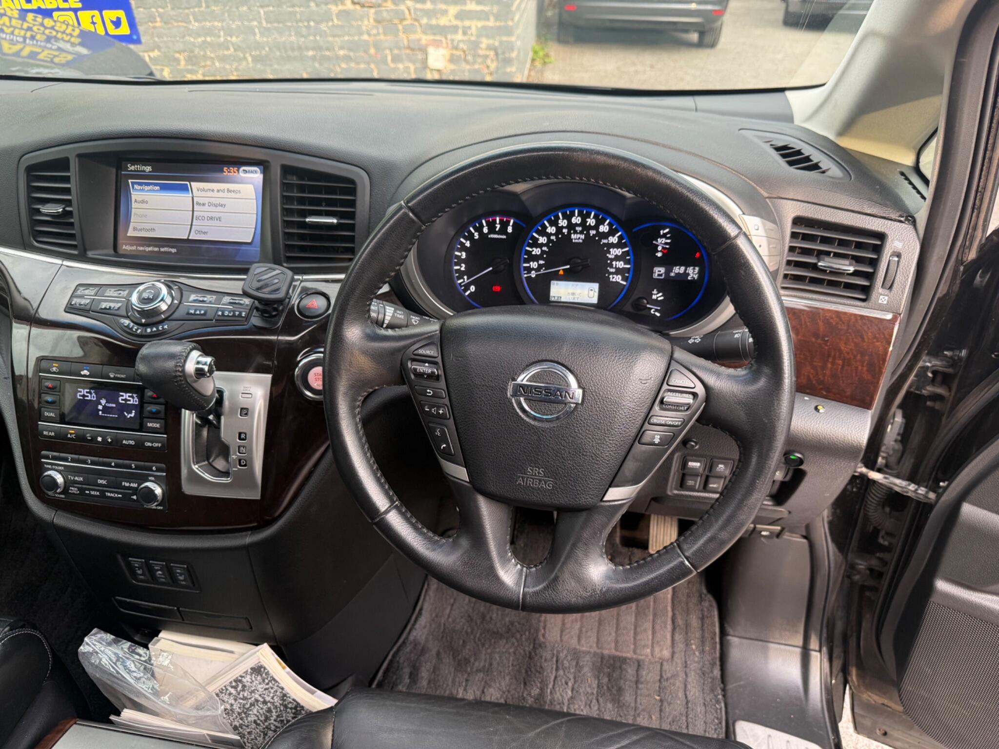 Nissan Elgrand - Image 21