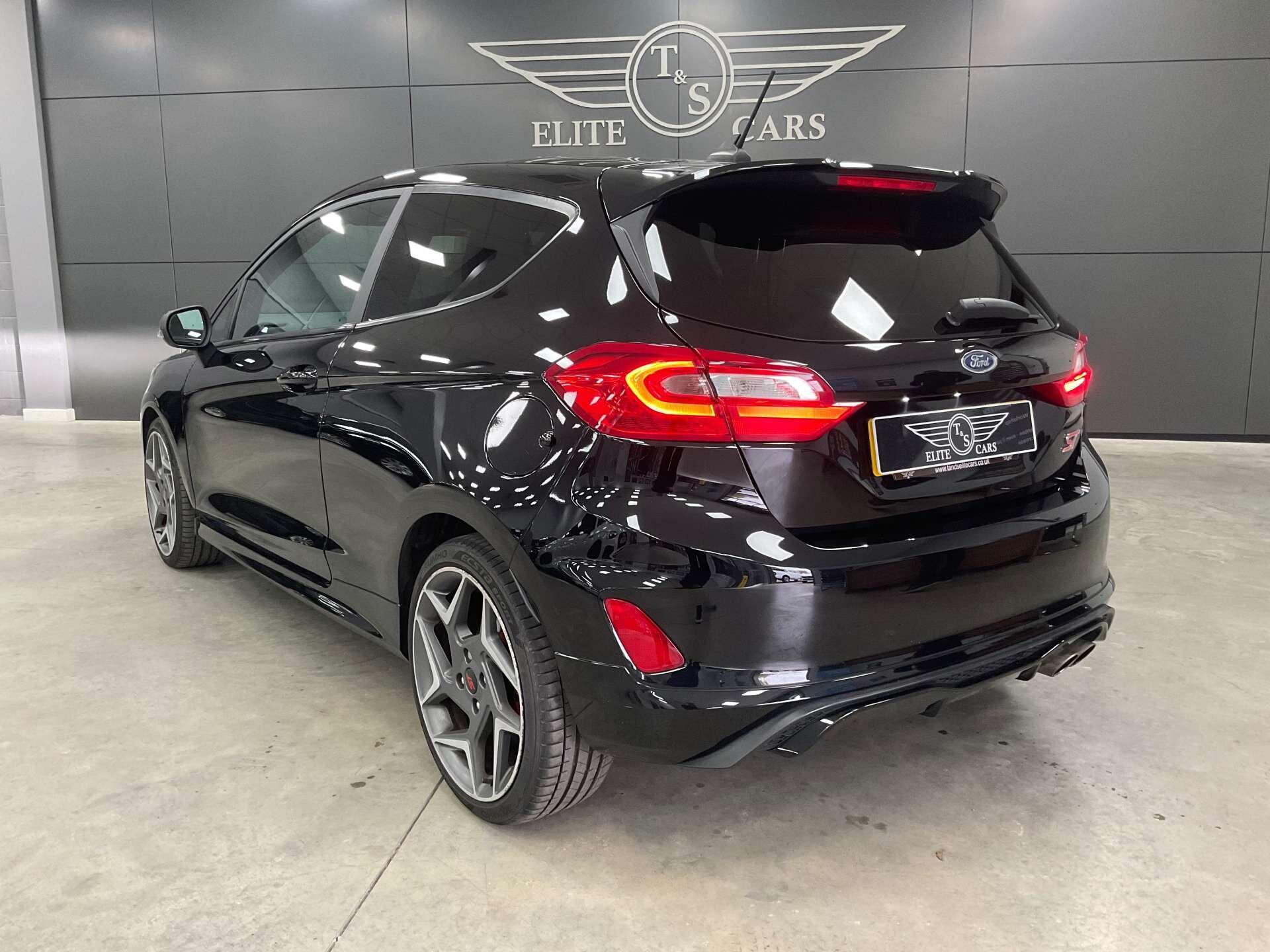 Ford Fiesta - Image 6