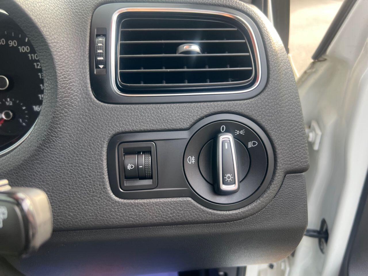 Volkswagen Polo - Image 38