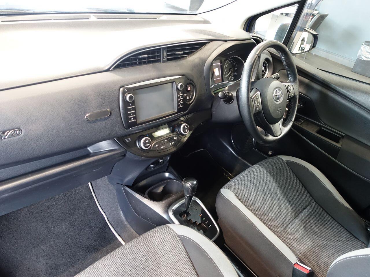 Toyota Yaris - Image 11