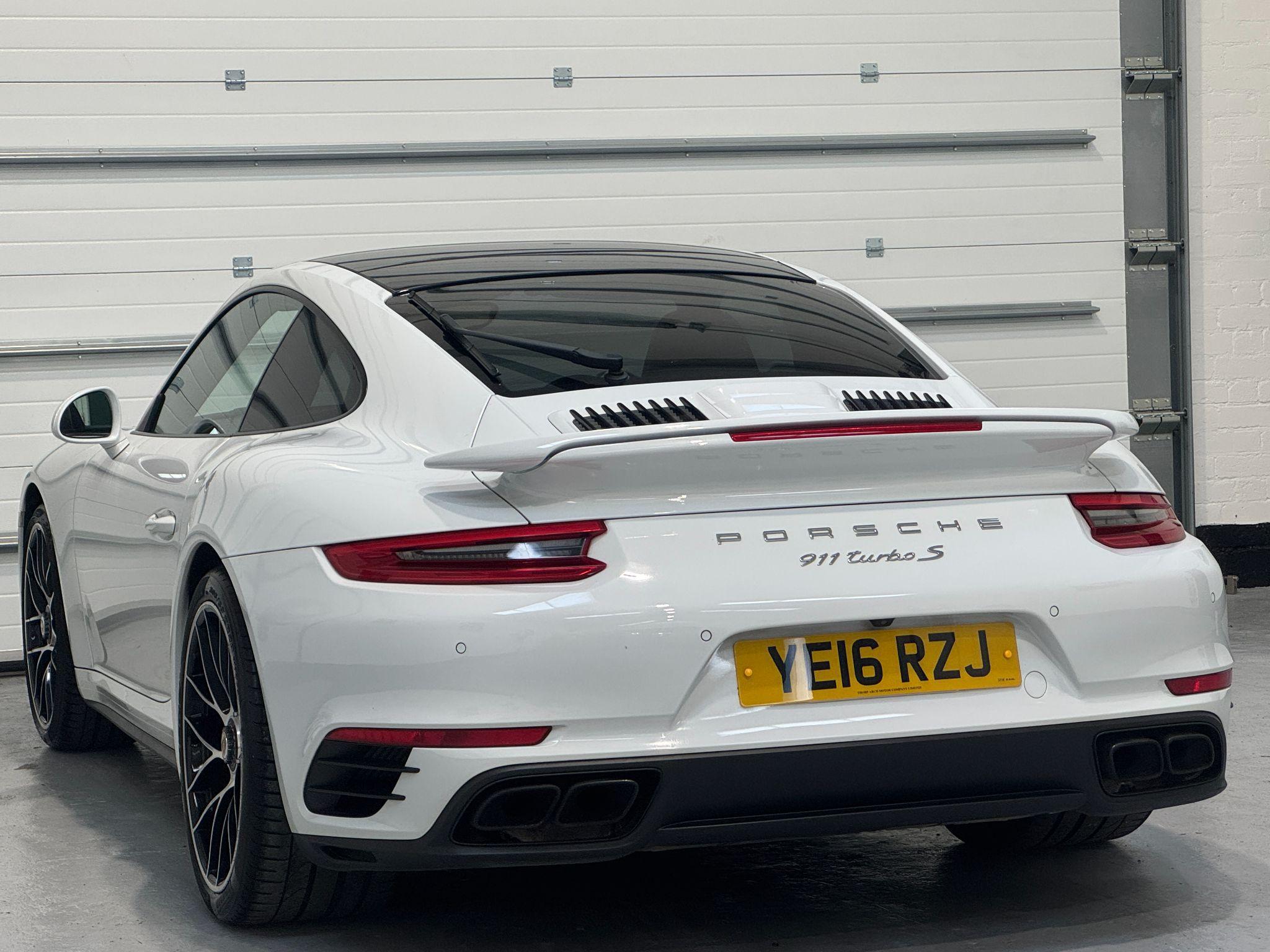 Porsche 911 - Image 14