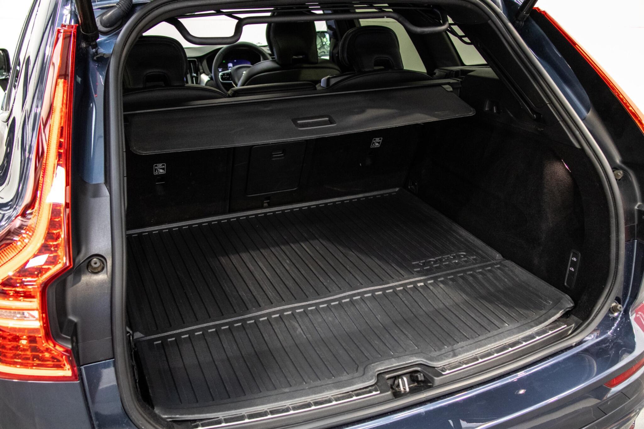 Volvo XC60 - Image 11