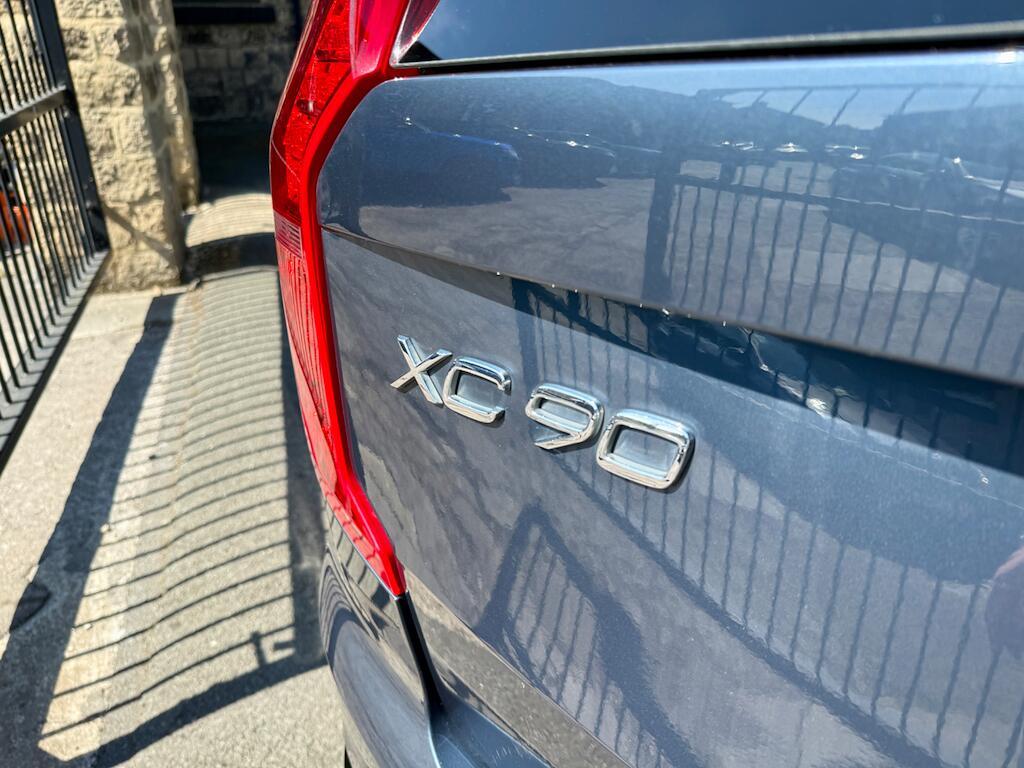 Volvo XC90 - Image 18