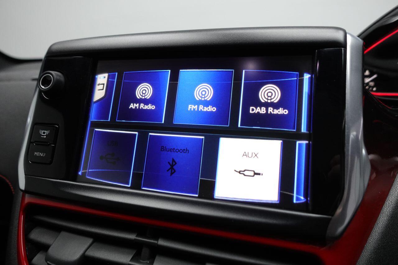 Peugeot 208 - Image 18