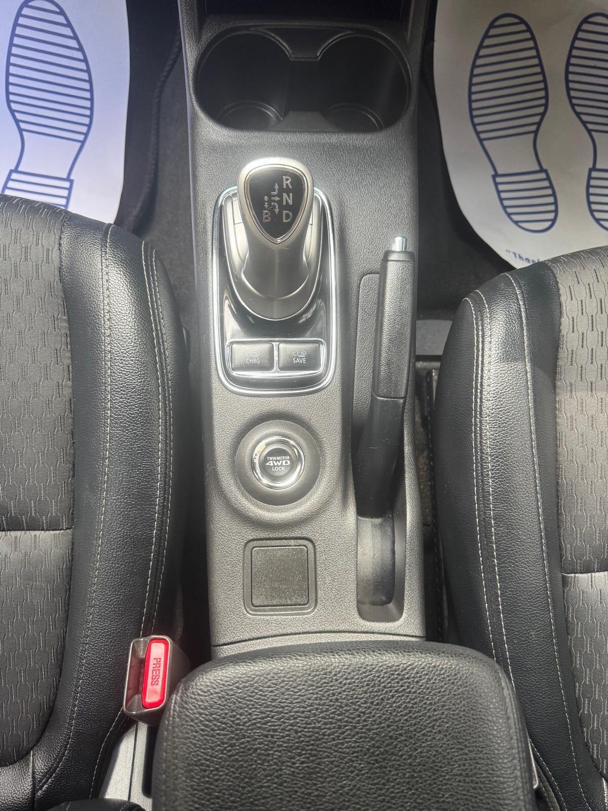 Mitsubishi Outlander - Image 18