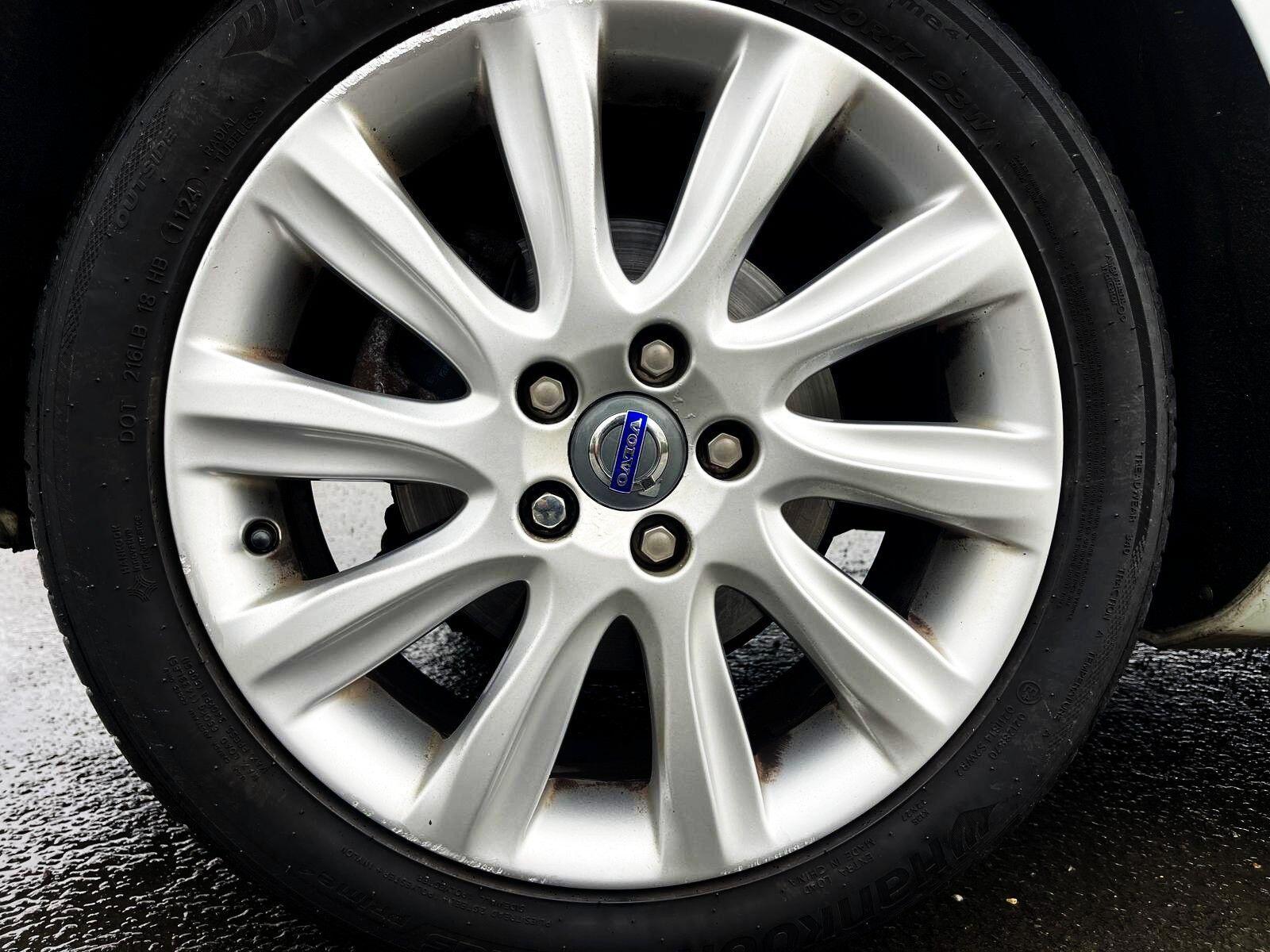 Volvo V40 - Image 35