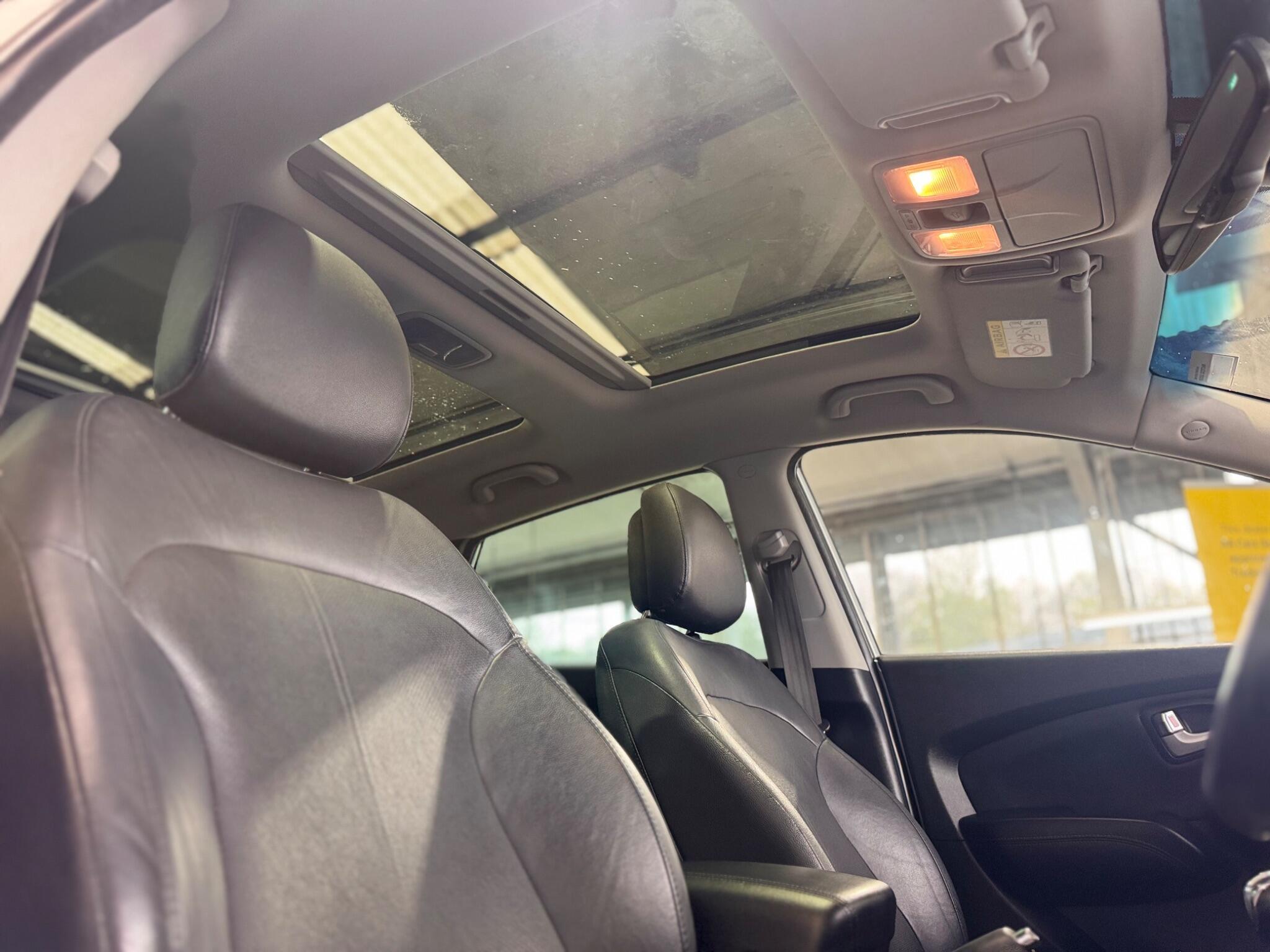 Hyundai ix35 - Image 29