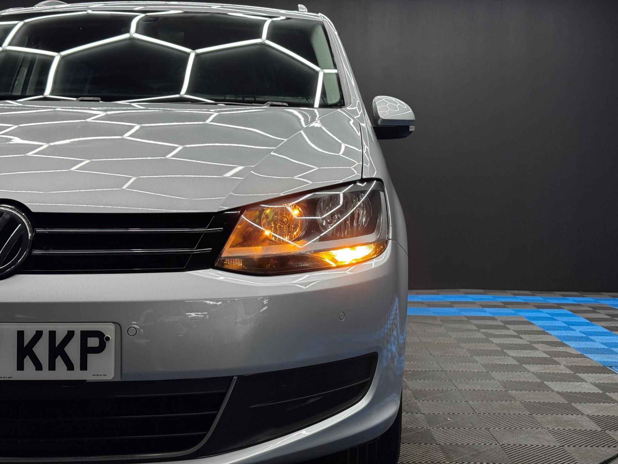 Volkswagen Sharan - Image 43