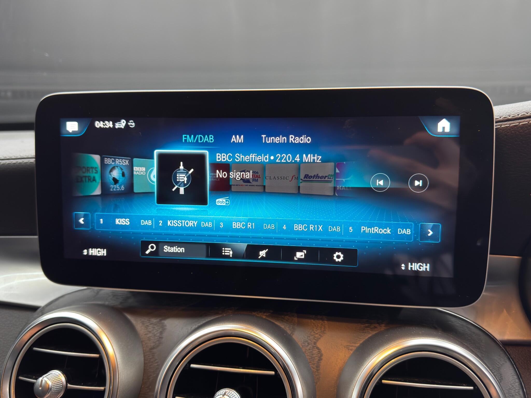 Mercedes GLC - Image 34