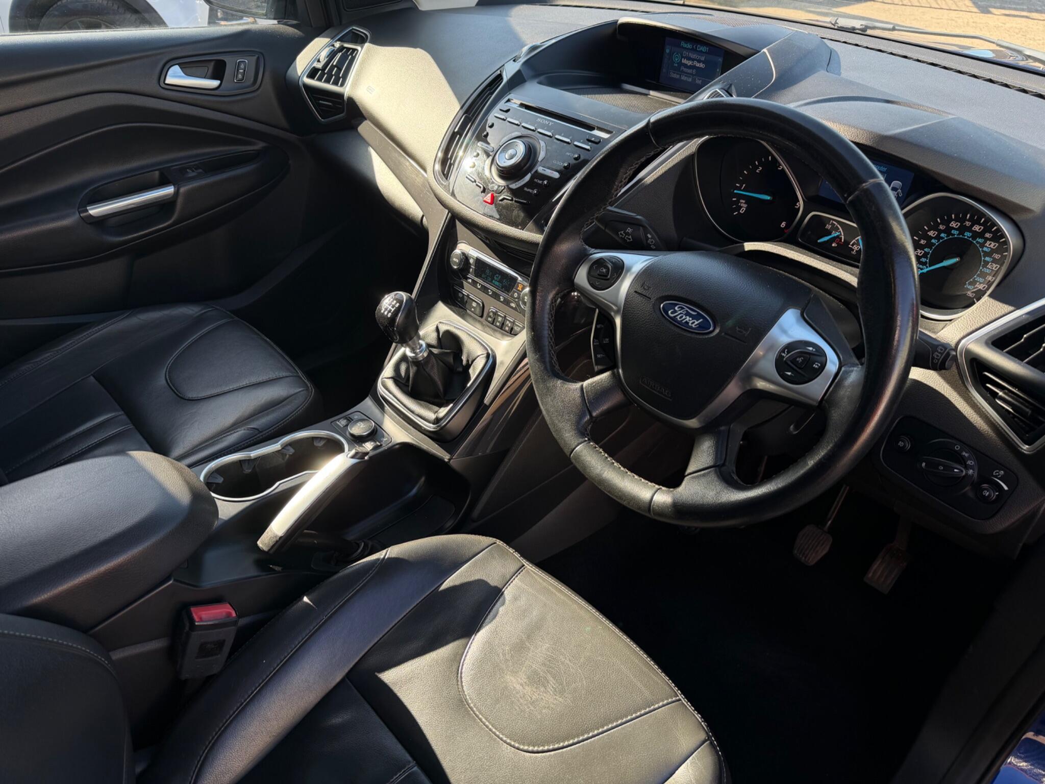 Ford Kuga - Image 10