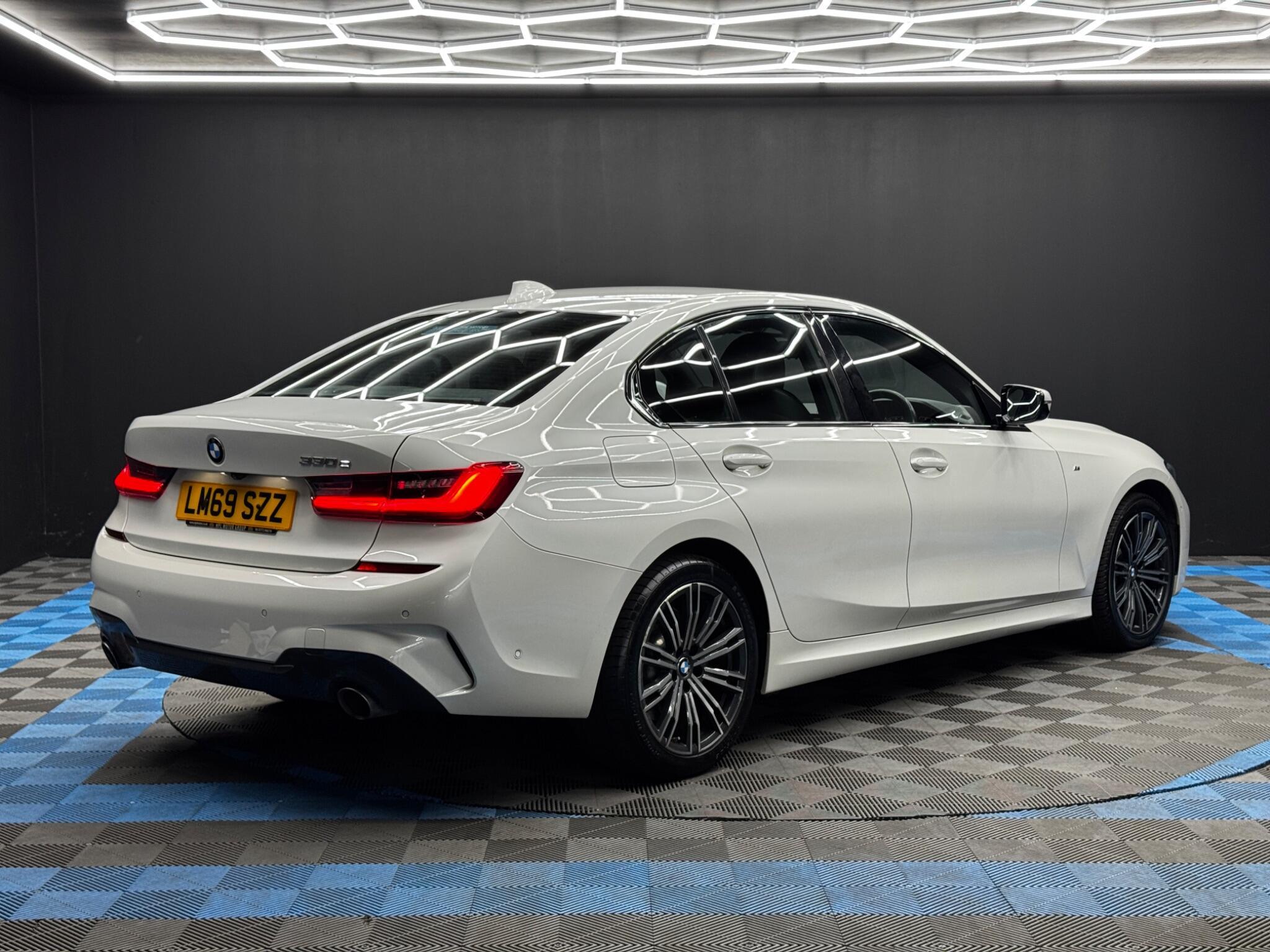 BMW 3 Series - Image 5