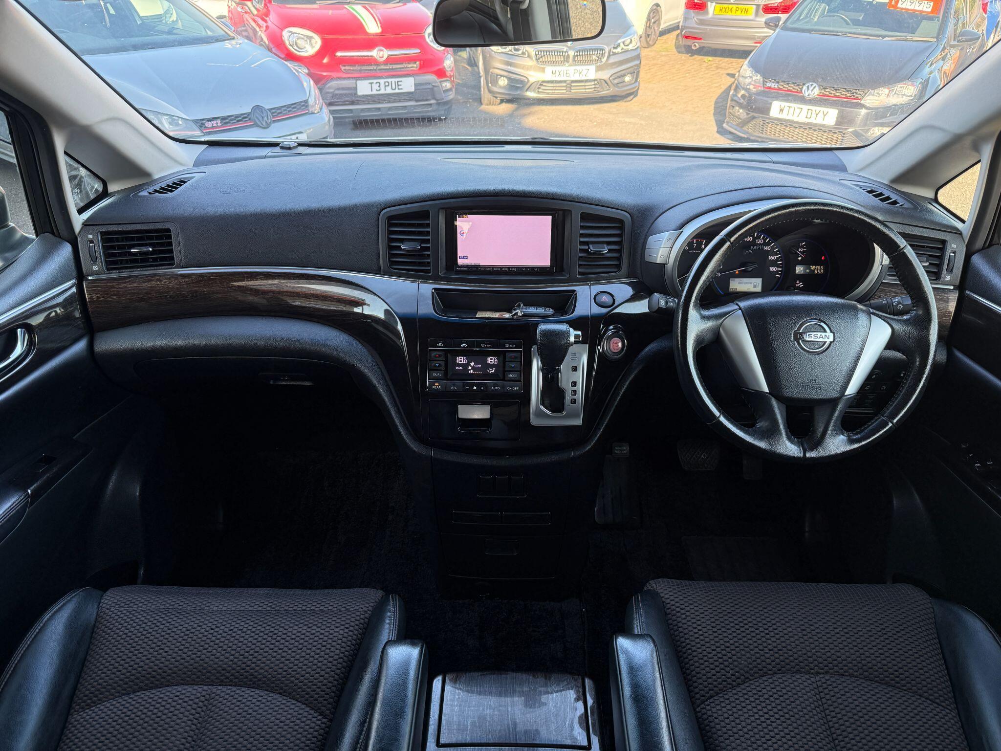 Nissan Elgrand - Image 38
