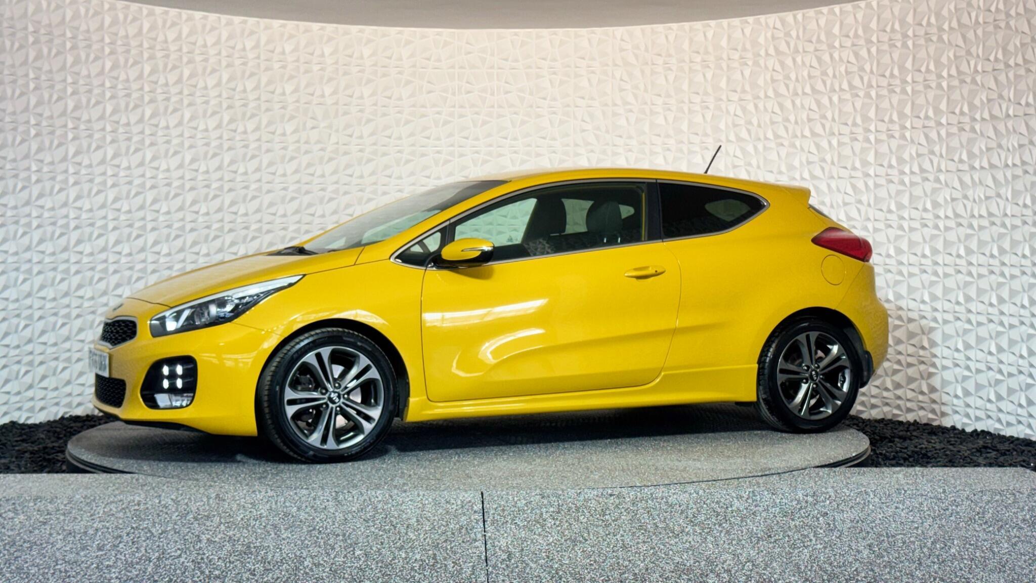 Kia ProCeed - Image 13