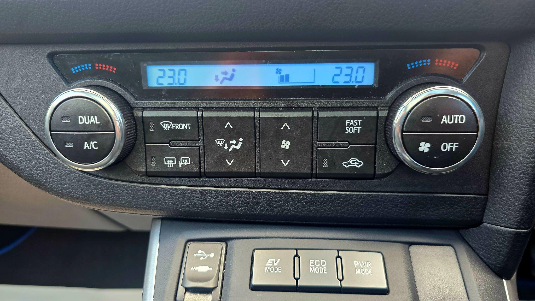 Toyota Auris - Image 32