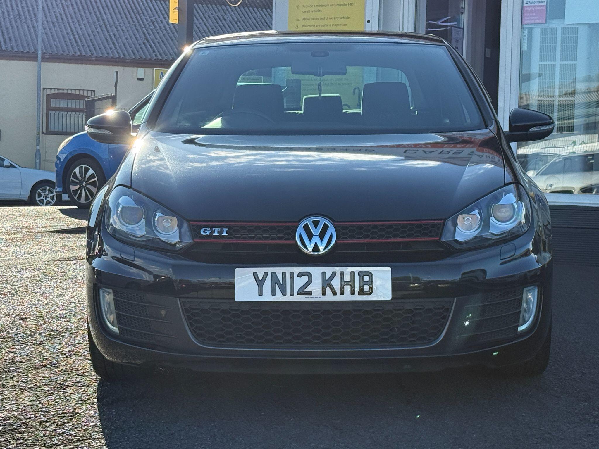 Volkswagen Golf - Image 8