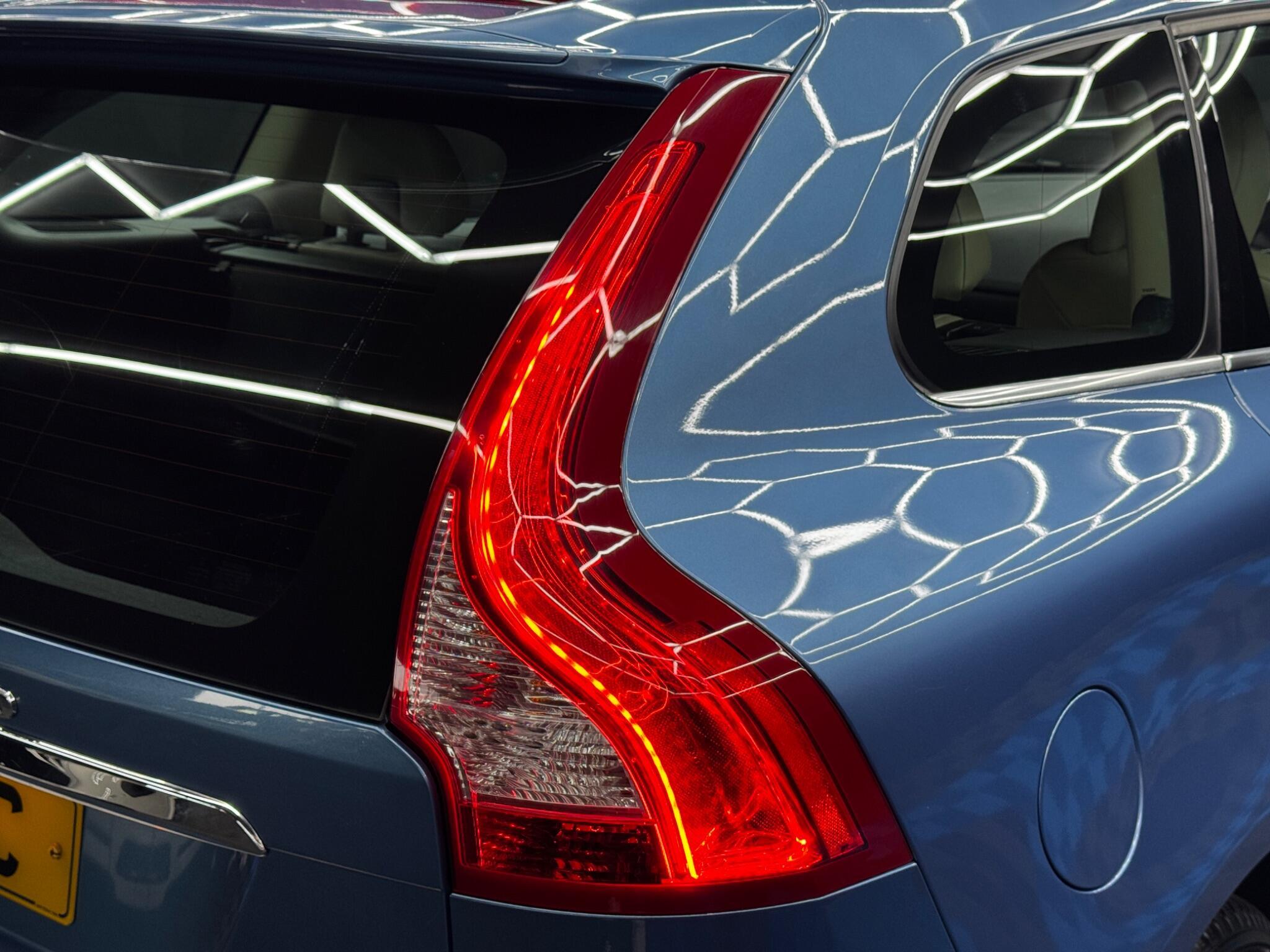 Volvo XC60 - Image 45