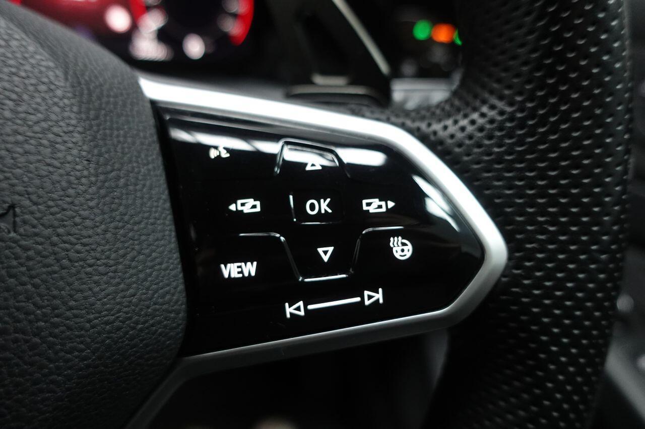 Volkswagen Golf - Image 44