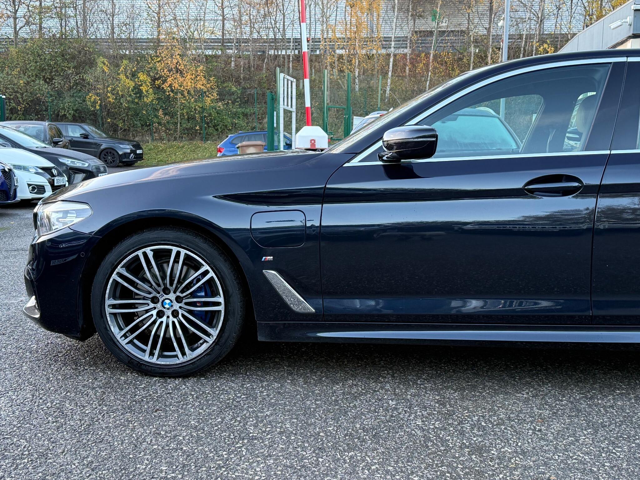 BMW 5 Series - Image 6