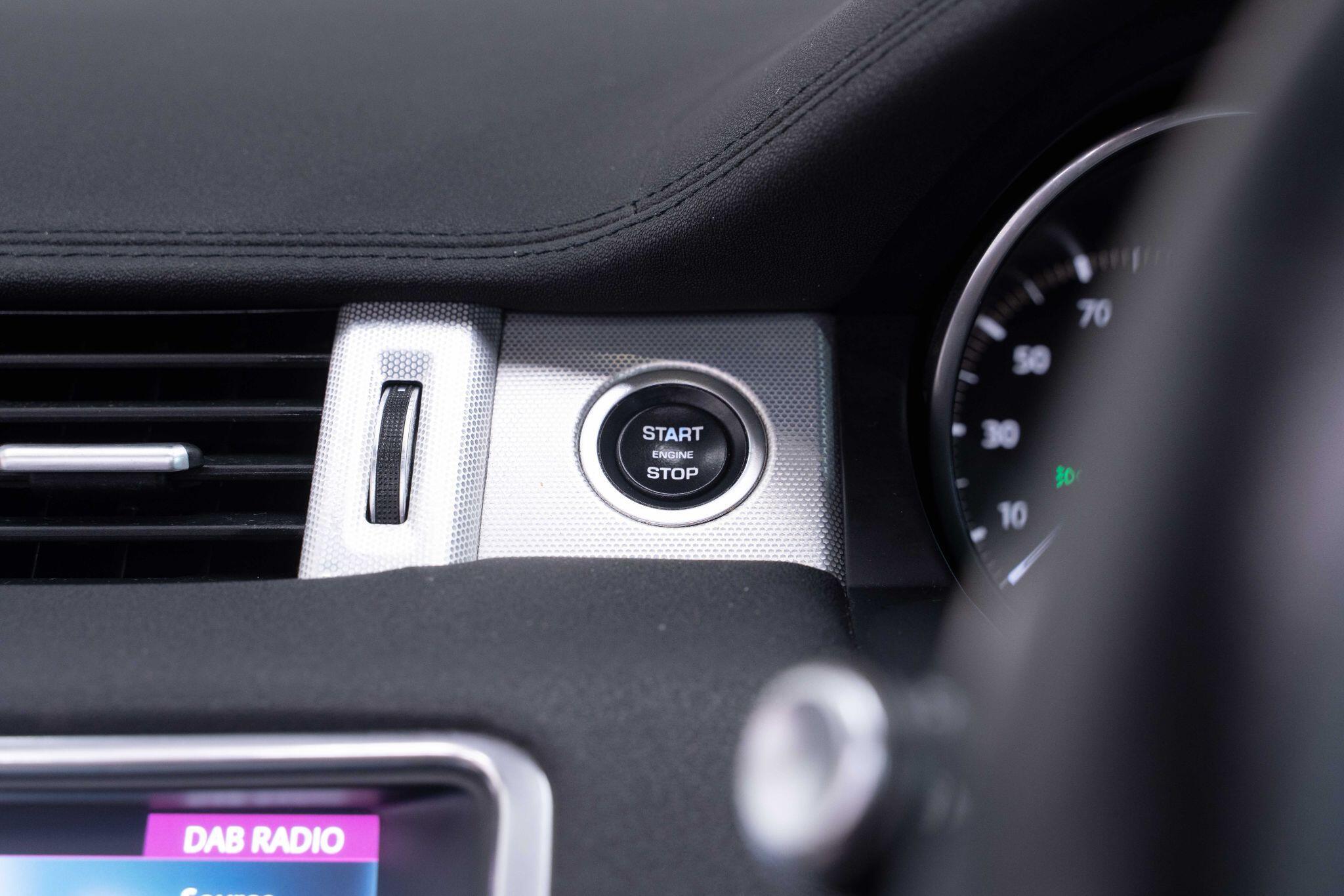 Land Rover Range Rover Evoque - Image 19