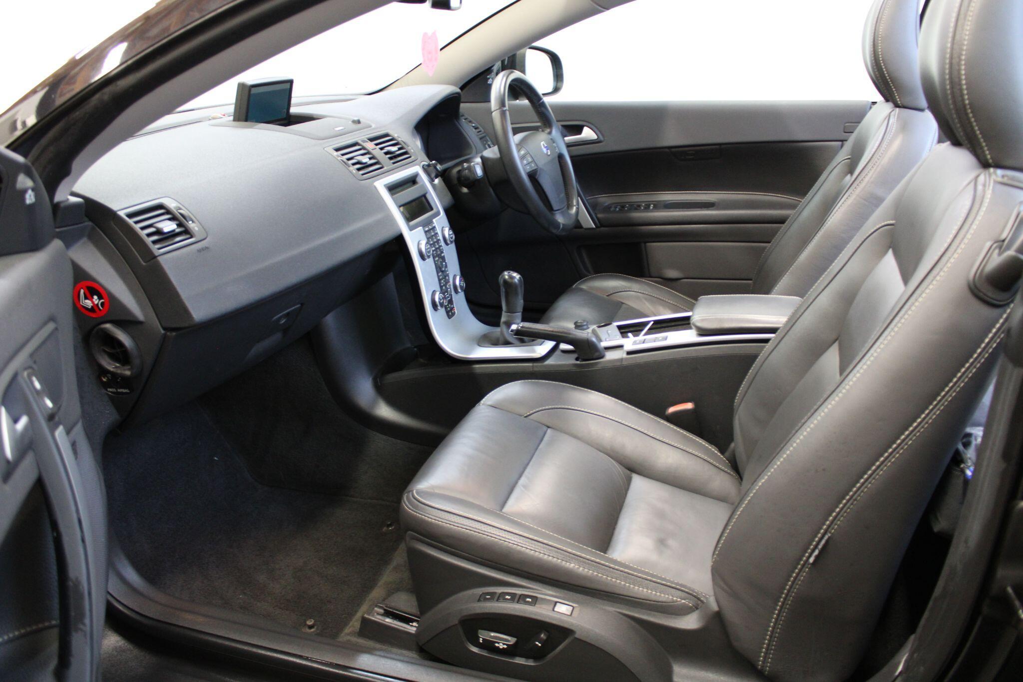 Volvo C70 - Image 32