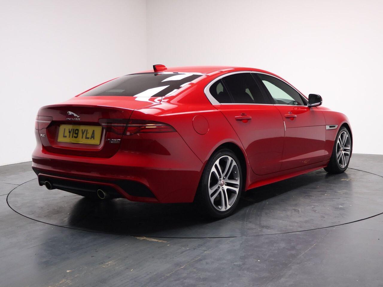 Jaguar XE - Image 12