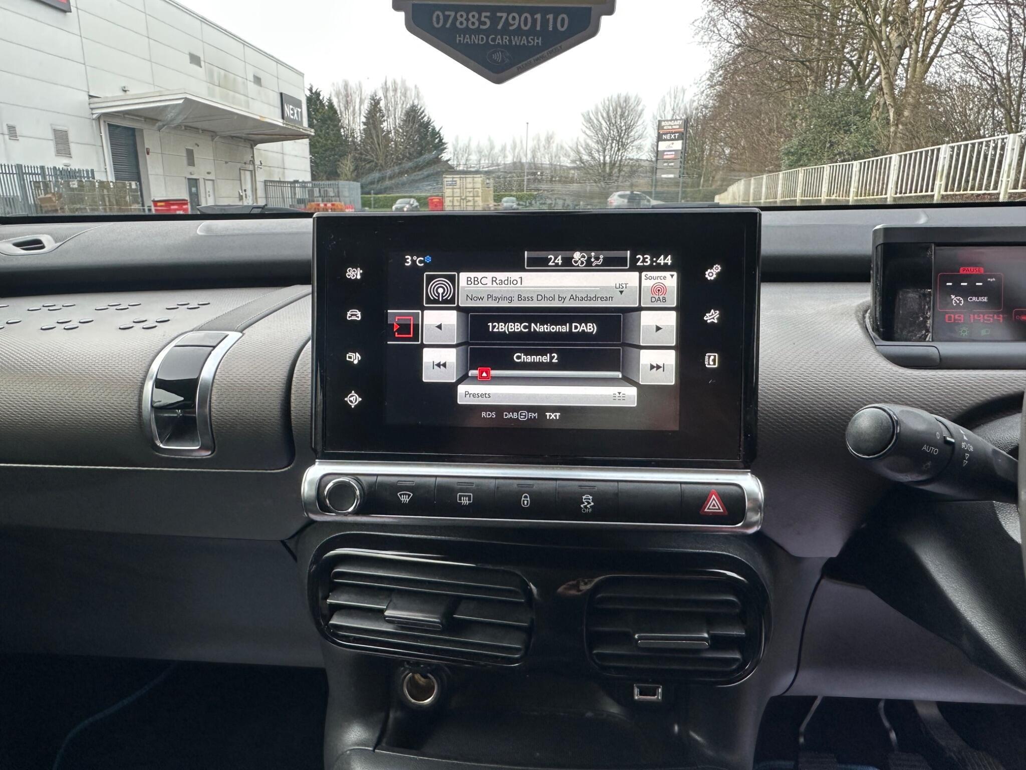 Citroen C4 Cactus - Image 23