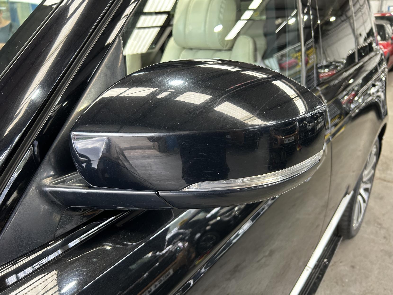 Land Rover Range Rover - Image 18