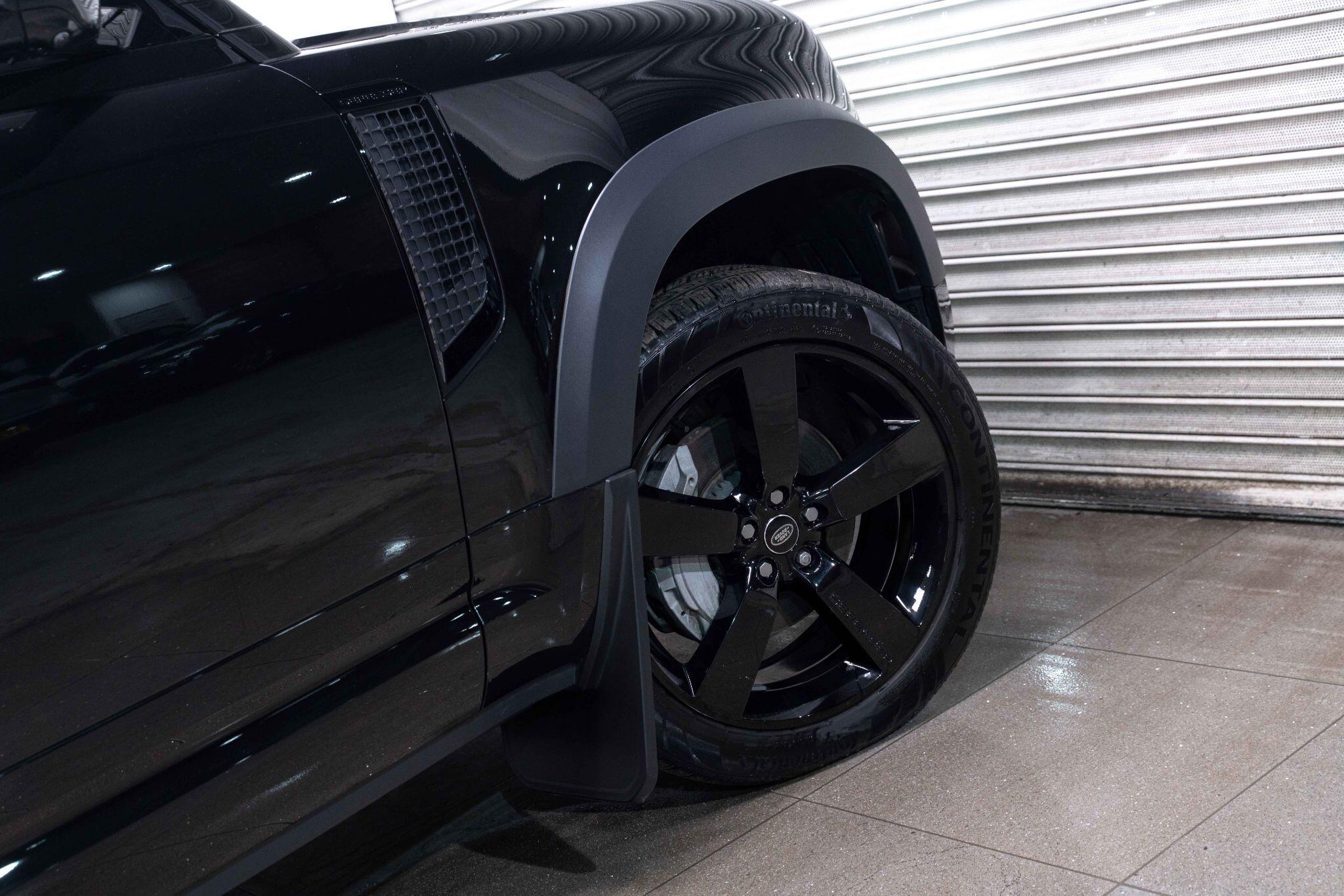 Land Rover Defender 110 - Image 26