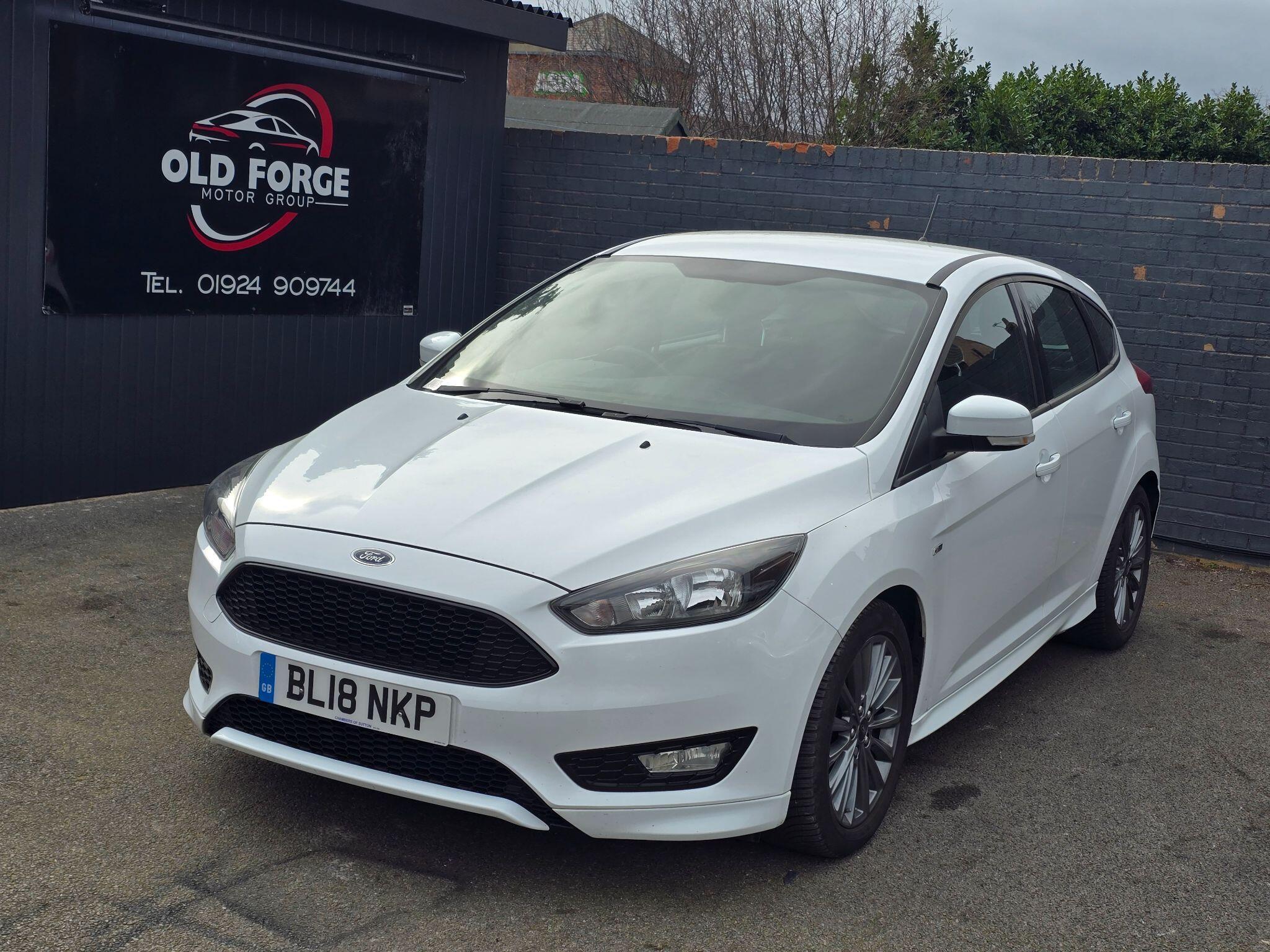 Ford Focus - Image 13