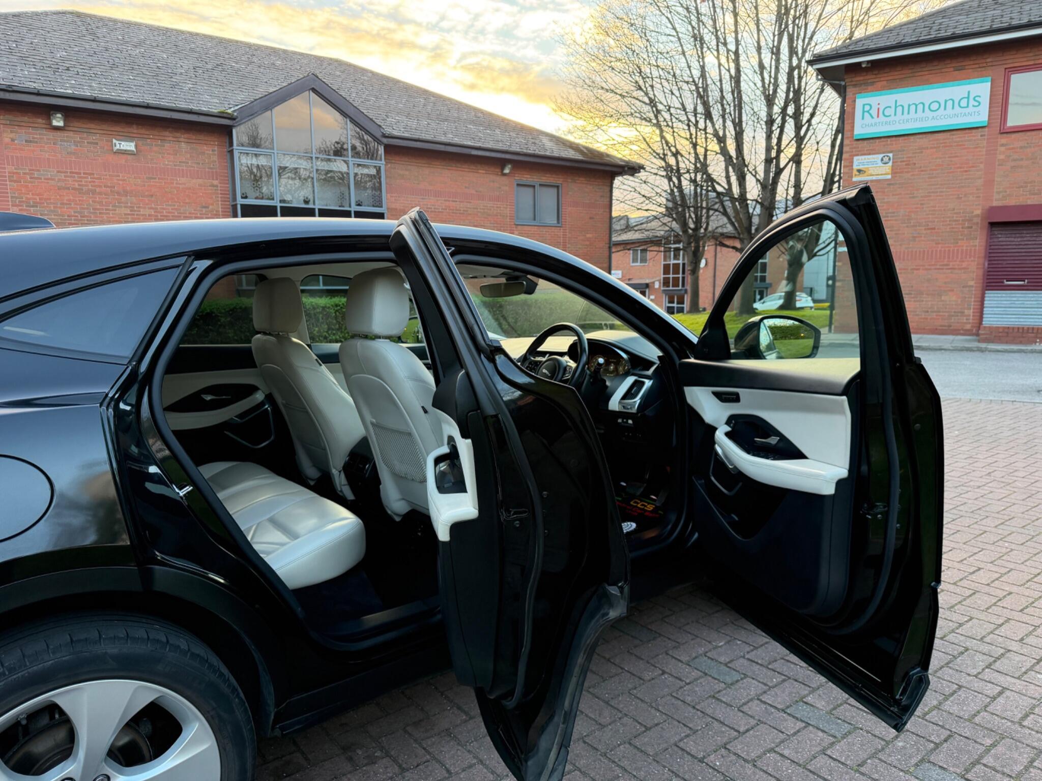 Jaguar E-Pace - Image 27