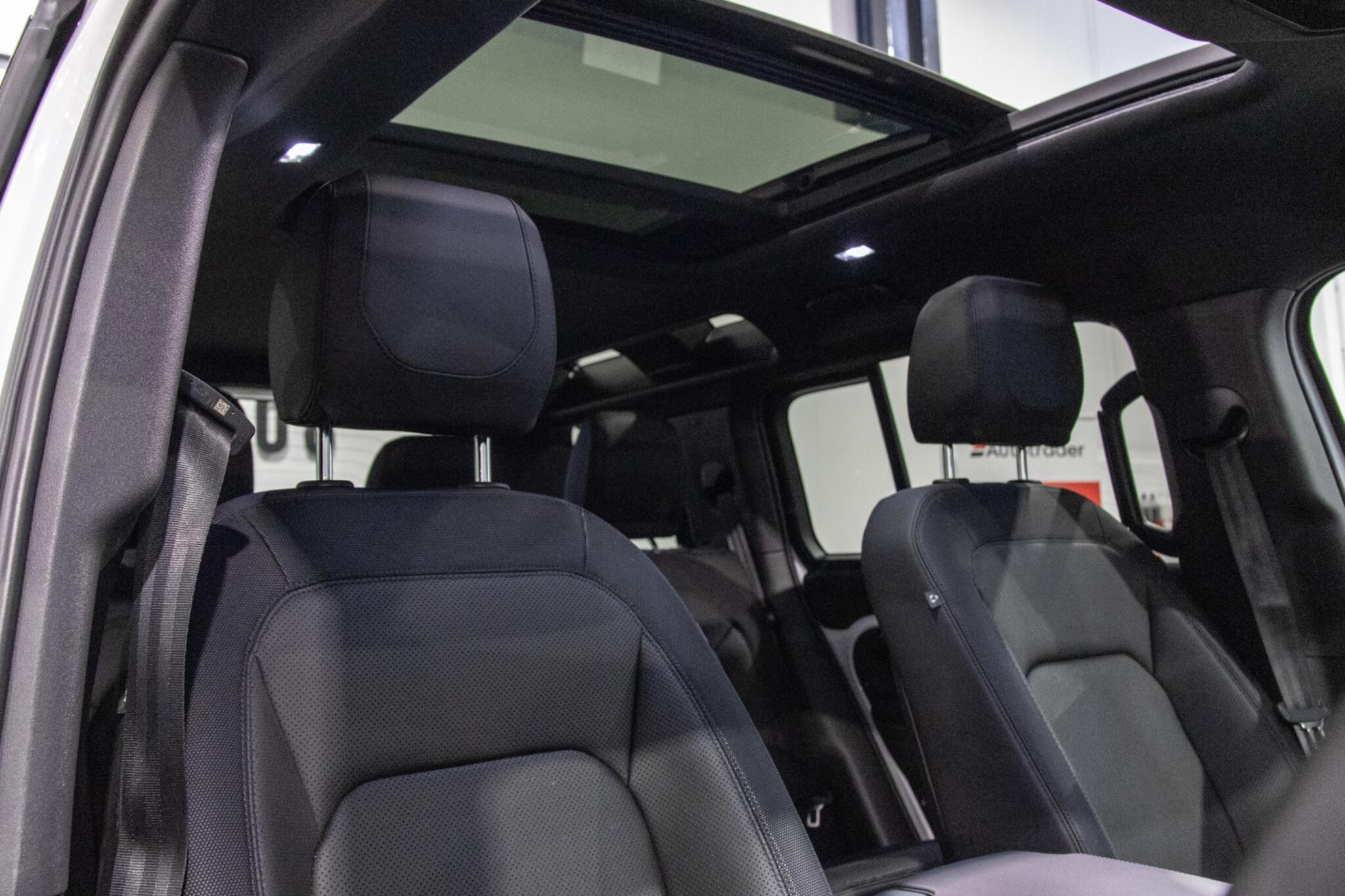 Land Rover Defender 110 - Image 15