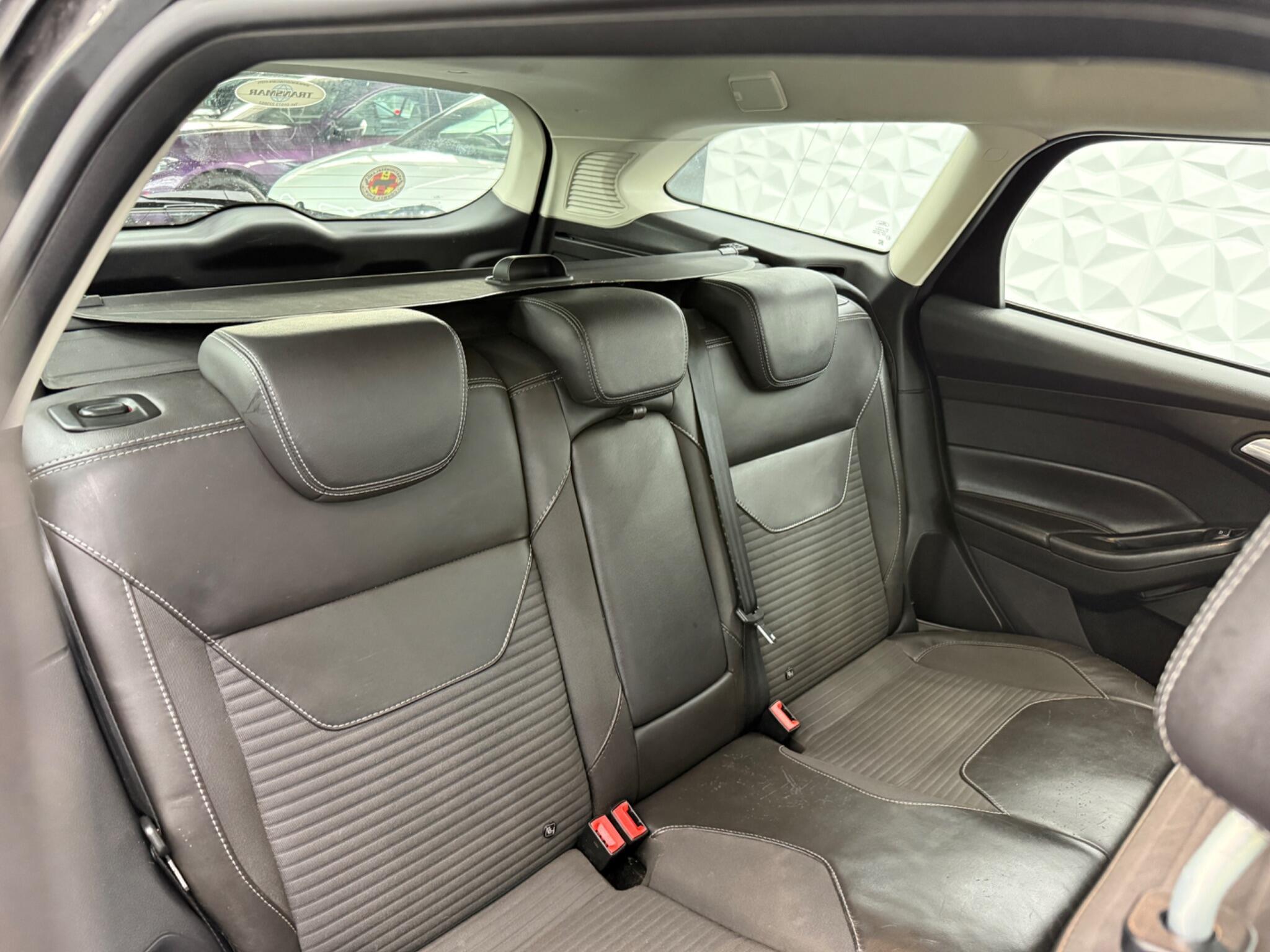 Ford Focus - Image 20
