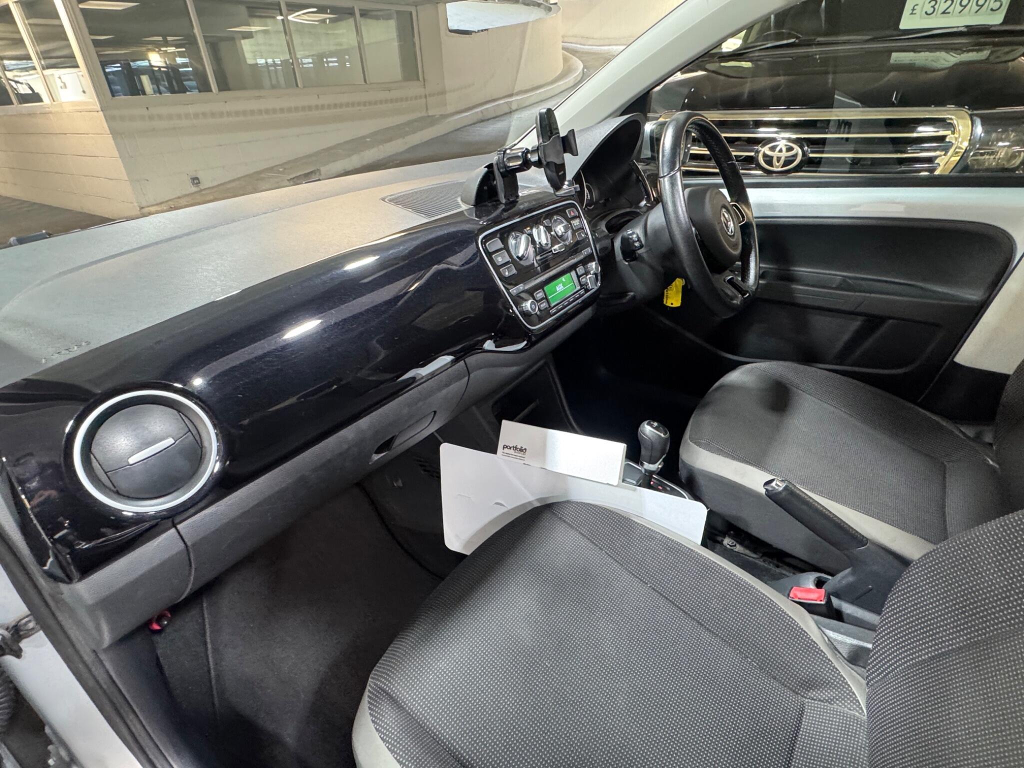 Volkswagen up! - Image 10