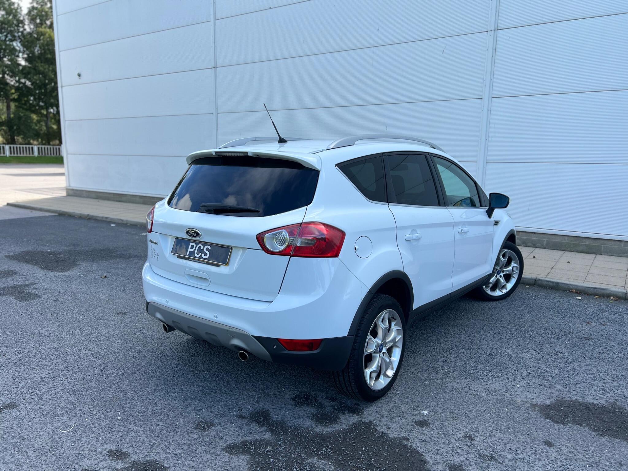 Ford Kuga - Image 10