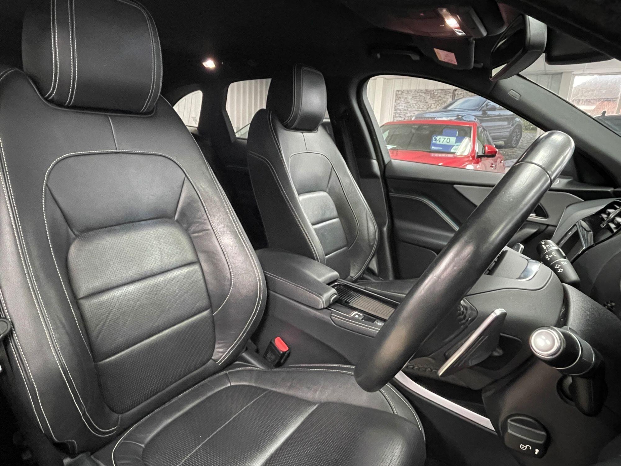 Jaguar F-Pace - Image 27