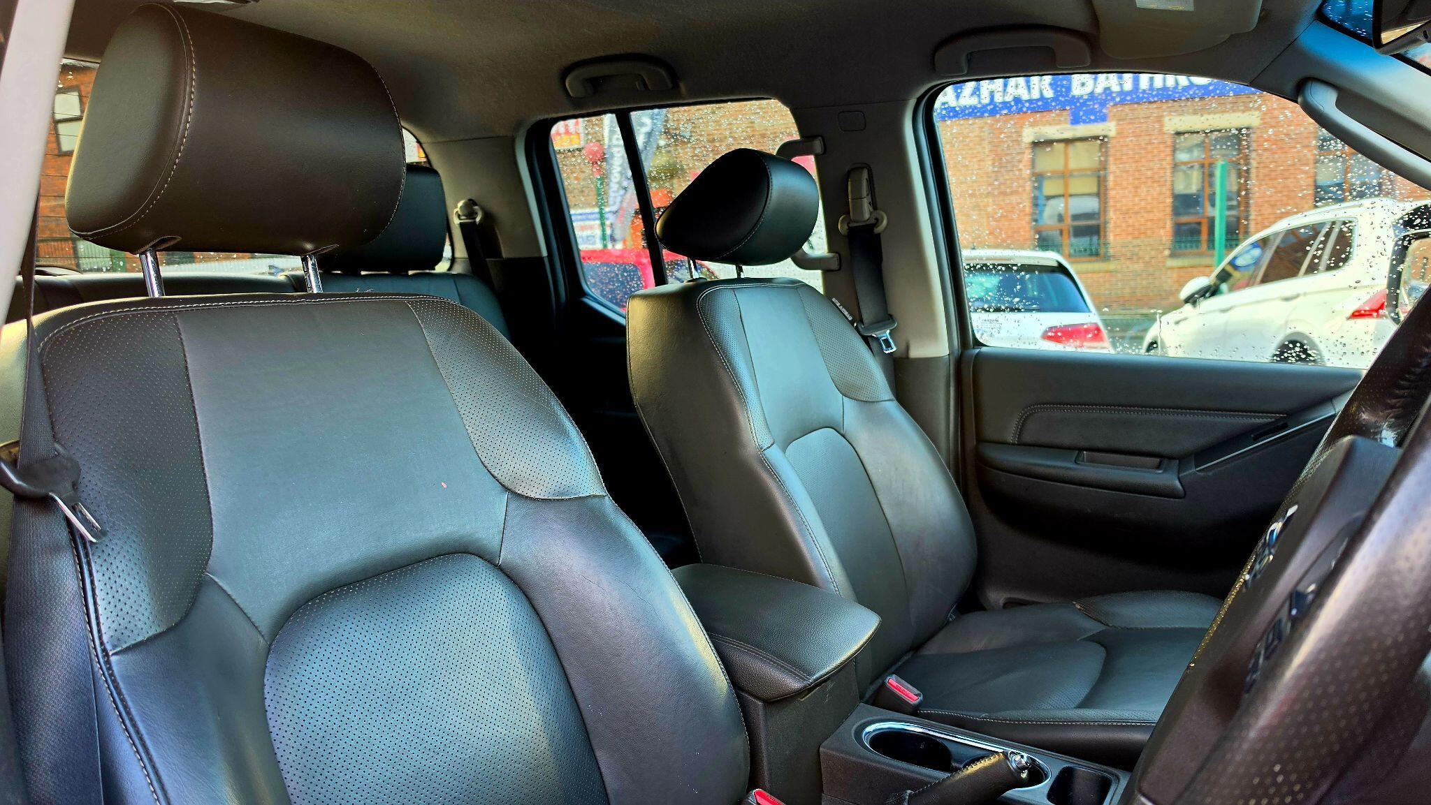 Nissan NAVARA - Image 13