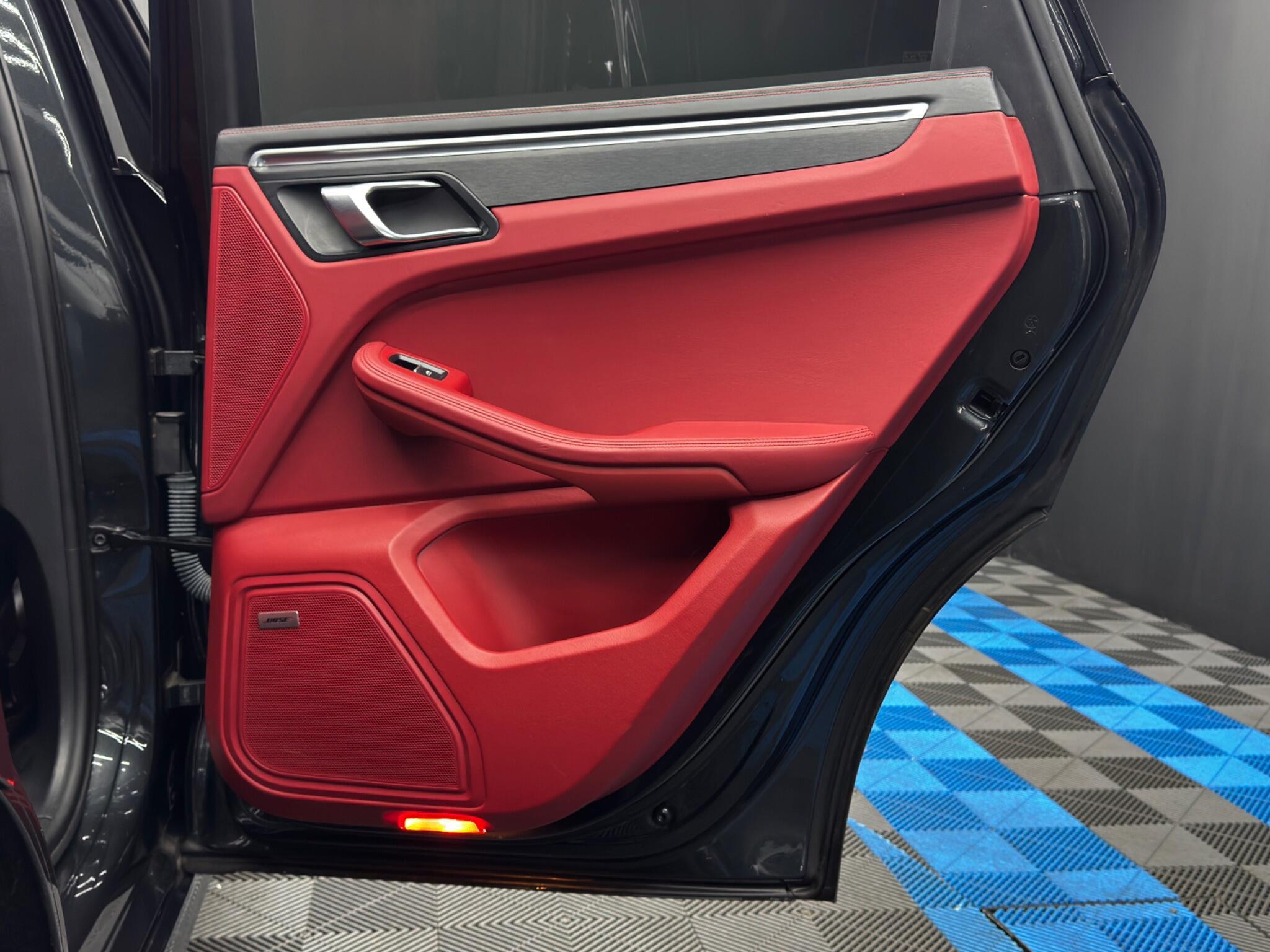 Porsche Macan - Image 47